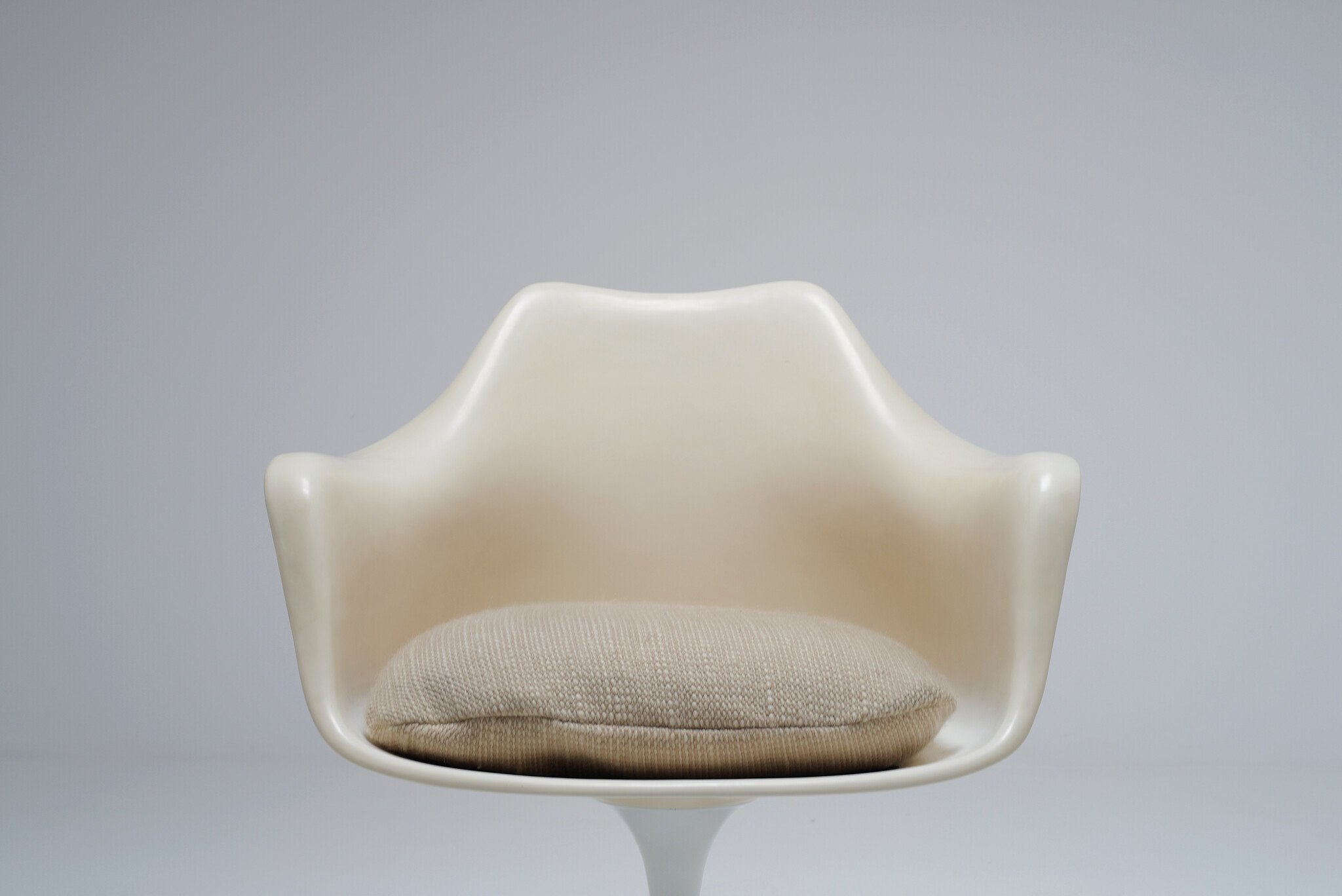 Set van 2 Tulip stoelen door Eero Saarinen voor Knoll International (Decoene, 1971)