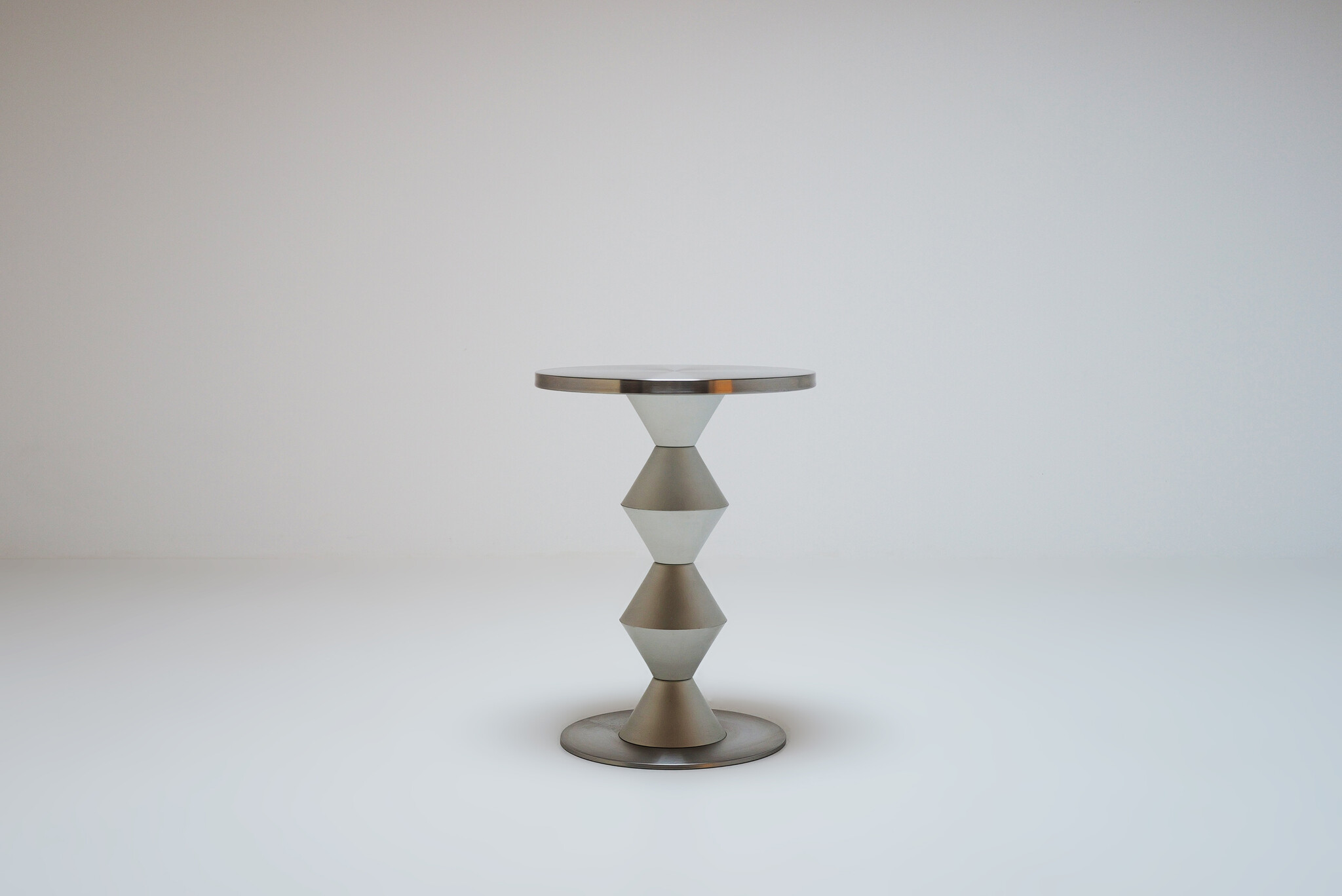 James Irvine bar table 'Tavola Bar' voor Metals Group, 1980s