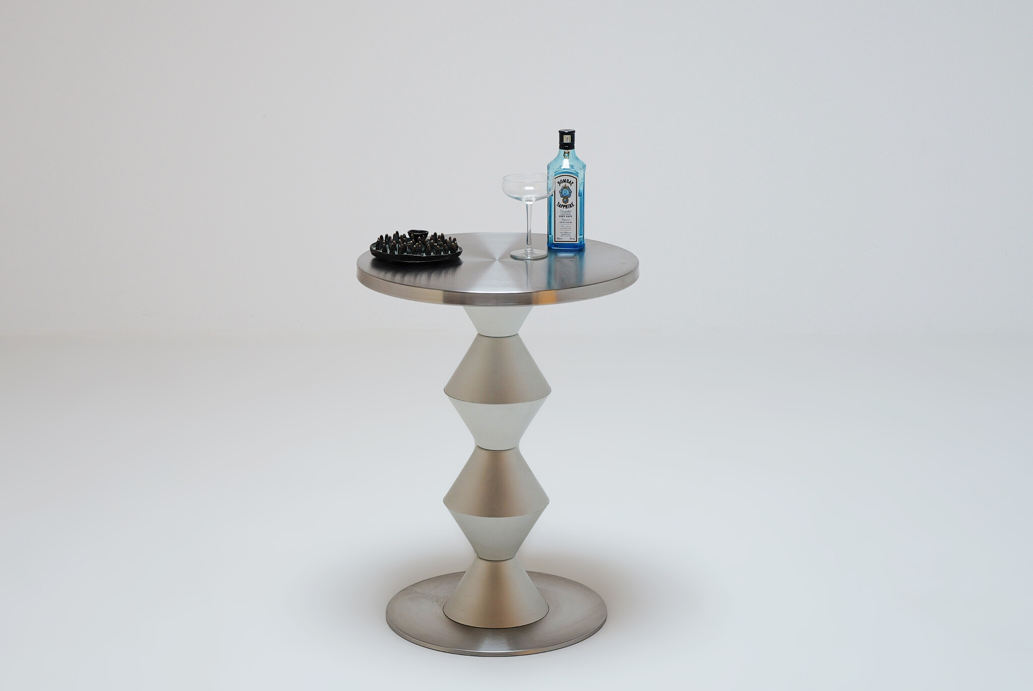 James Irvine bar table 'Tavola Bar' voor Metals Group, 1980s