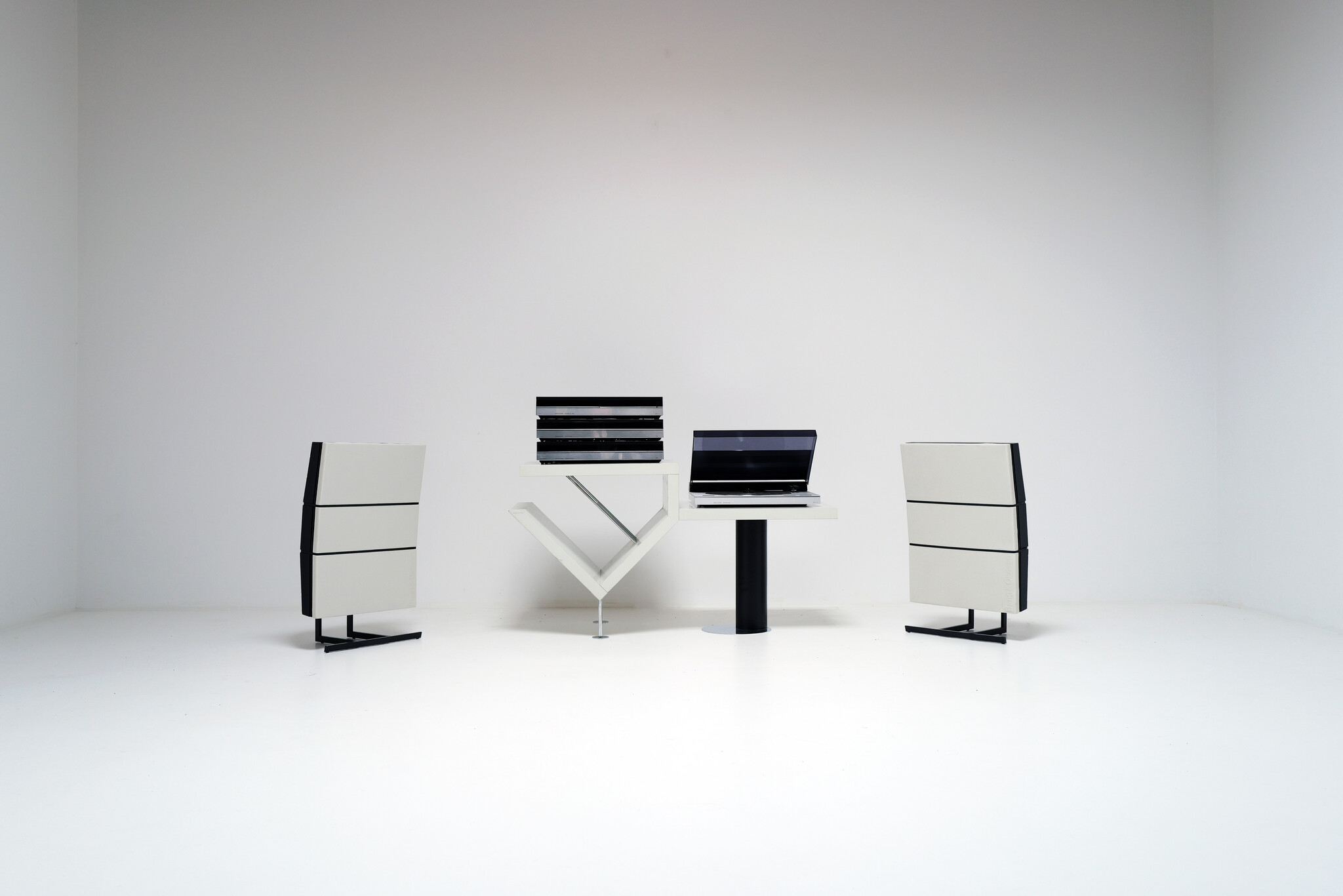 Zeldzaam compleet BeoSystem 6500 met origineel B&O meubel