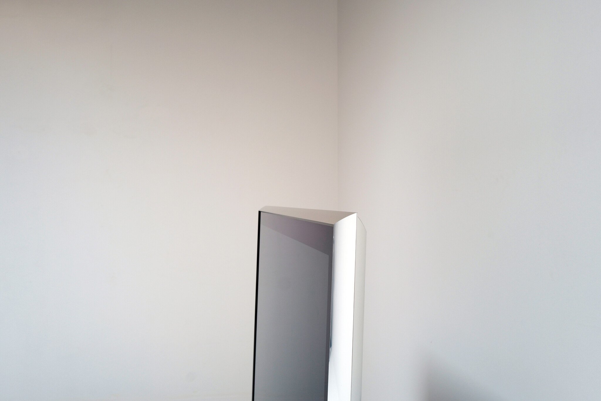 Bang & Olufsen BeoVision 10–46″ Piano Black