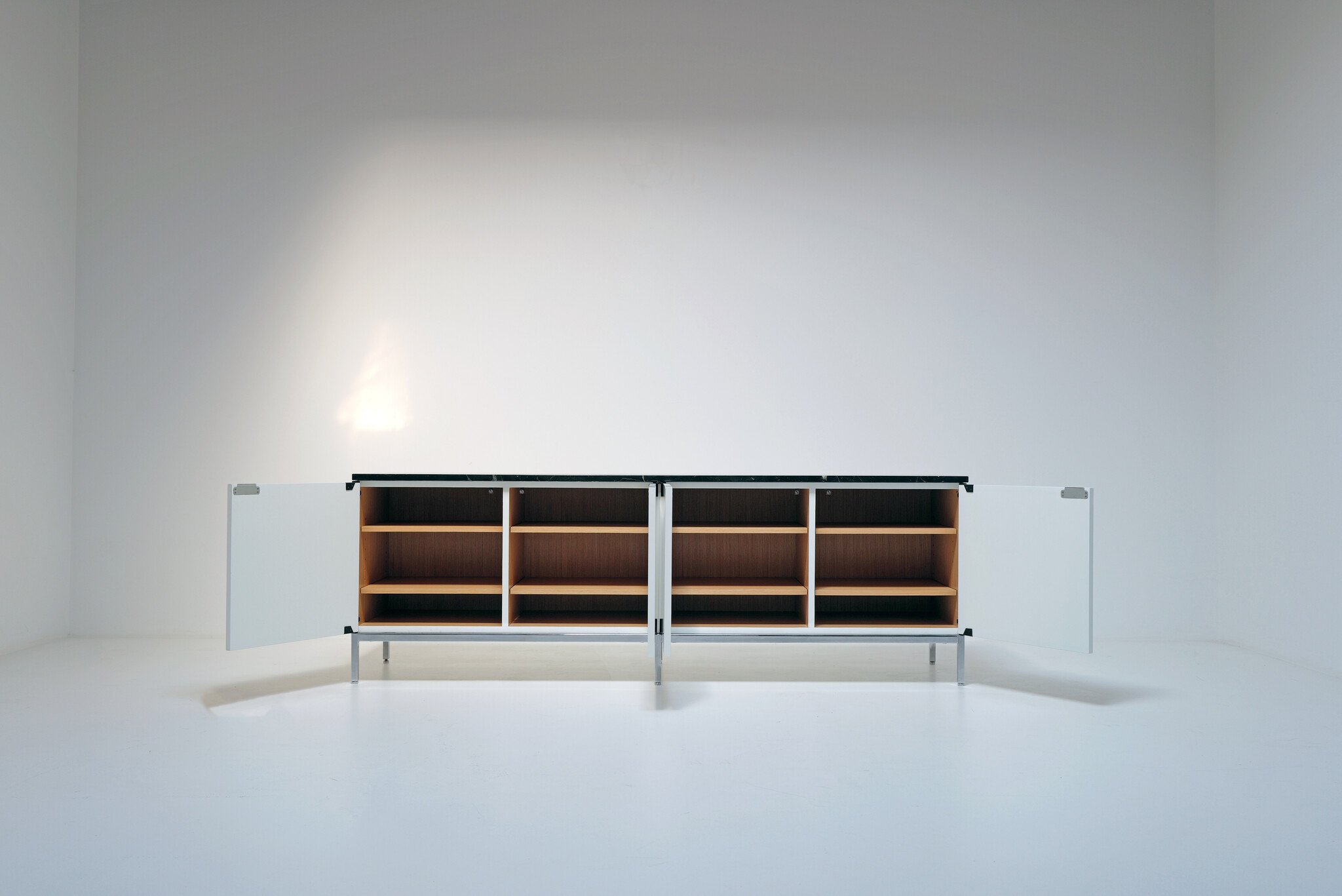 Knoll Credenza ontworpen door Florence Knoll, 1961
