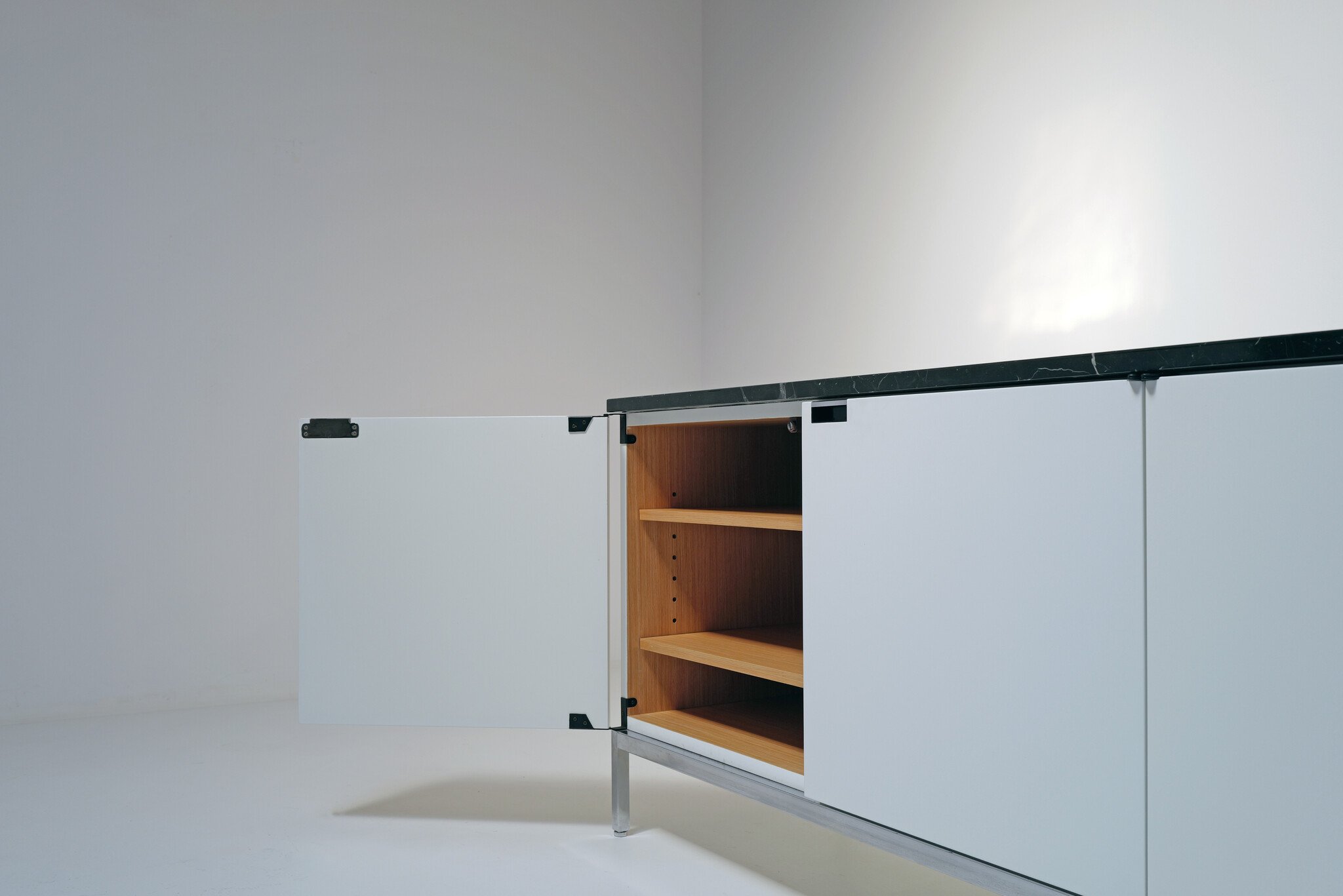 Knoll Credenza ontworpen door Florence Knoll, 1961