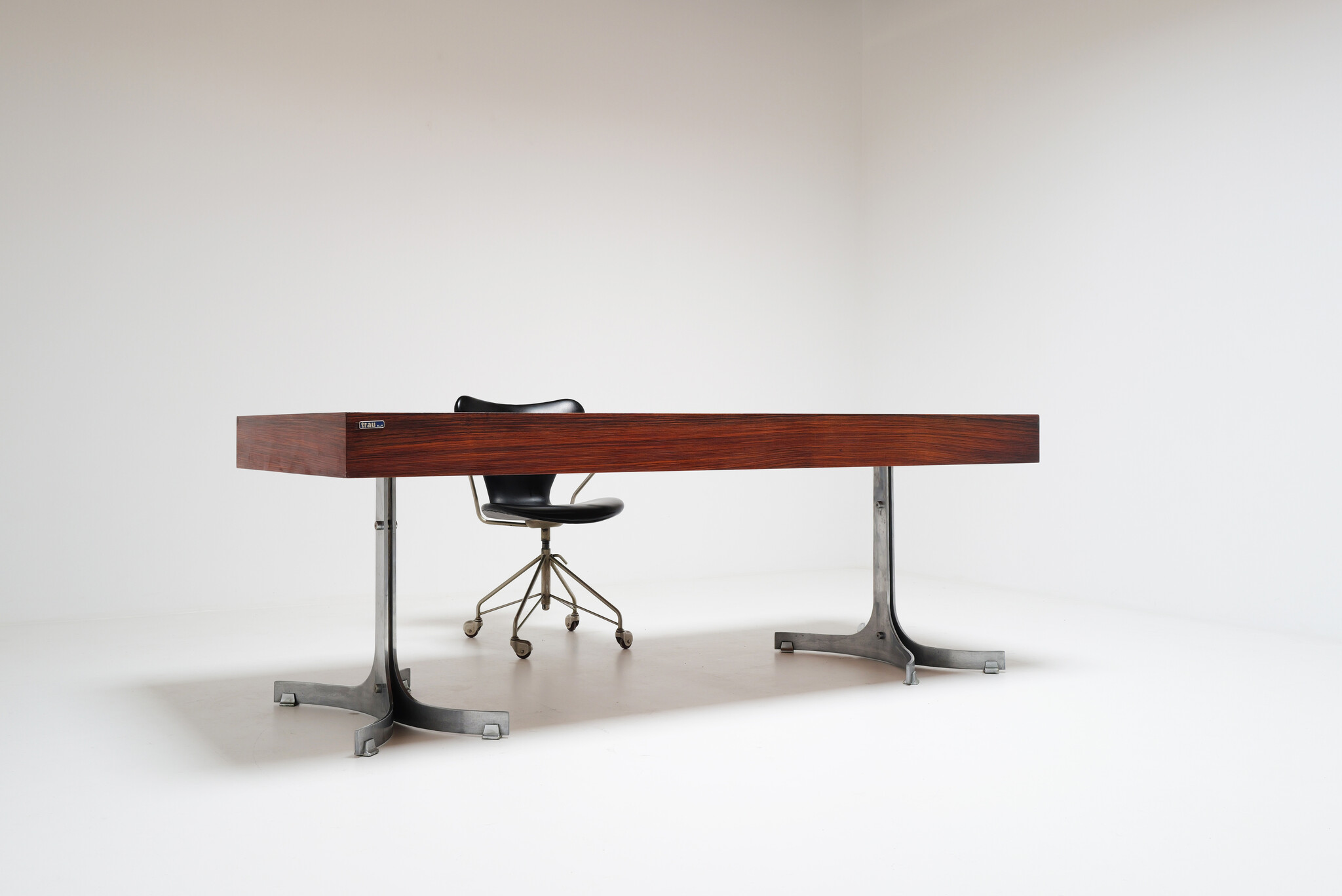 Exclusieve desk van Trau Arredamenti Metallici S.P.A, 1960s