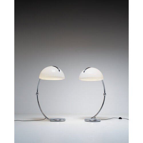 Lampadaire serpentin