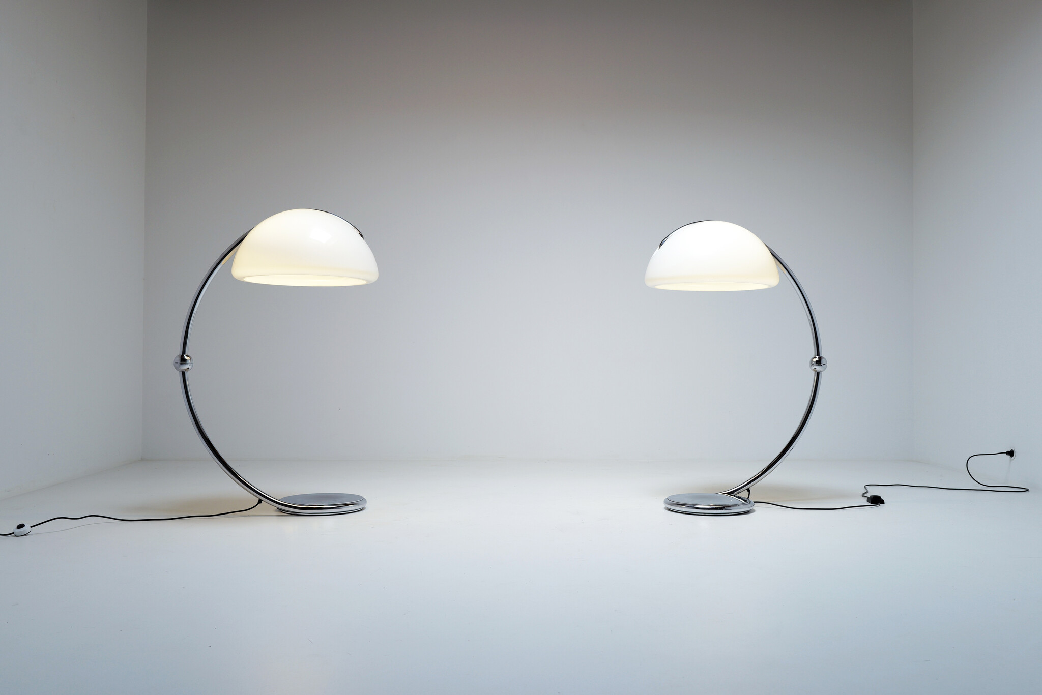 Italiaanse Serpente vloerlamp van Elio Martinelli, 1965