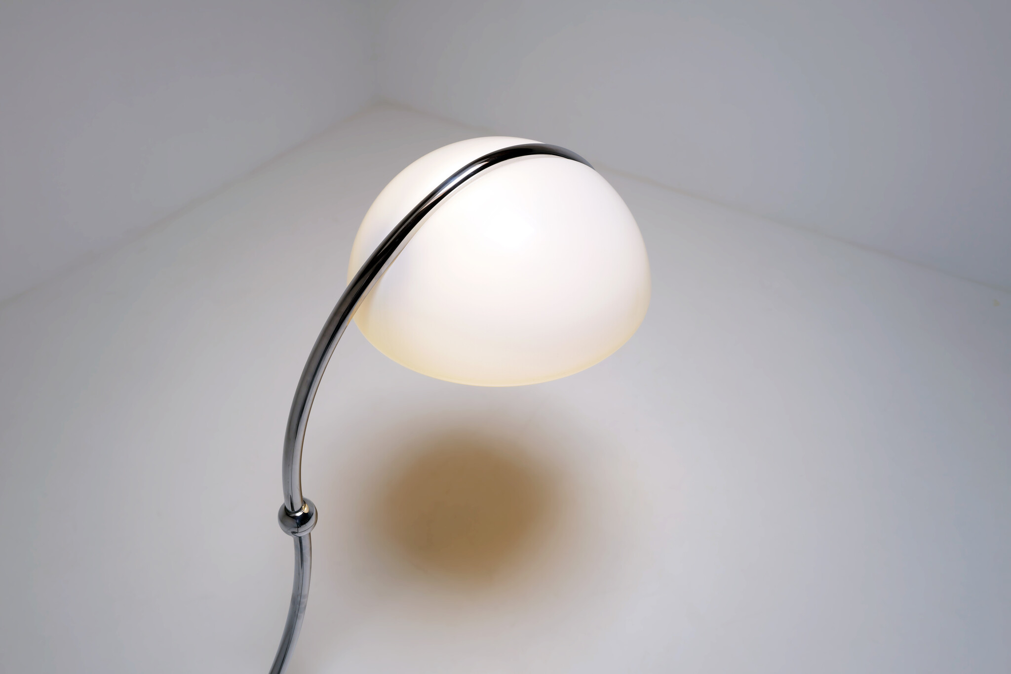 Italiaanse Serpente vloerlamp van Elio Martinelli, 1965
