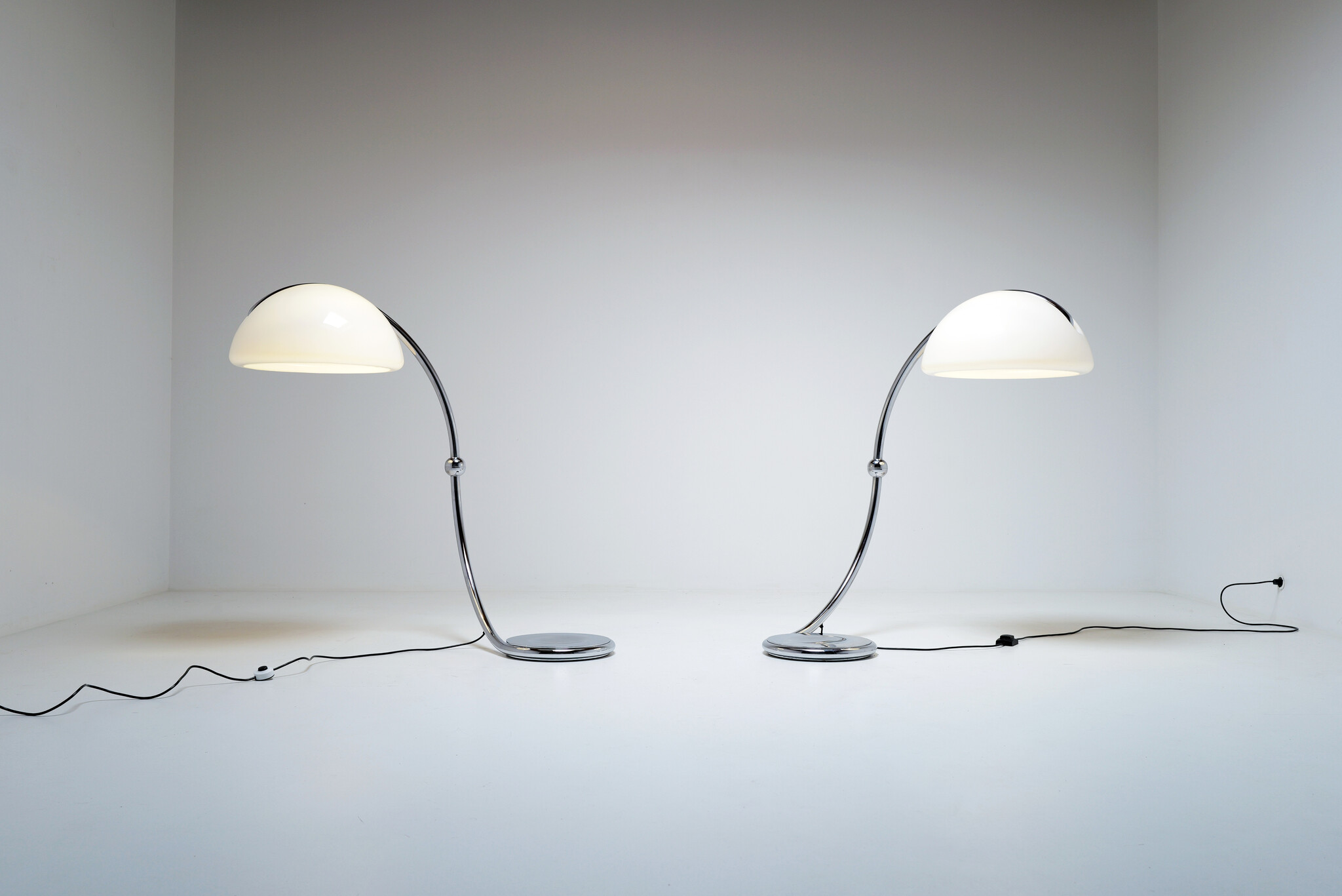 Italiaanse Serpente vloerlamp van Elio Martinelli, 1965