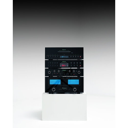 McIntosh stereo toren