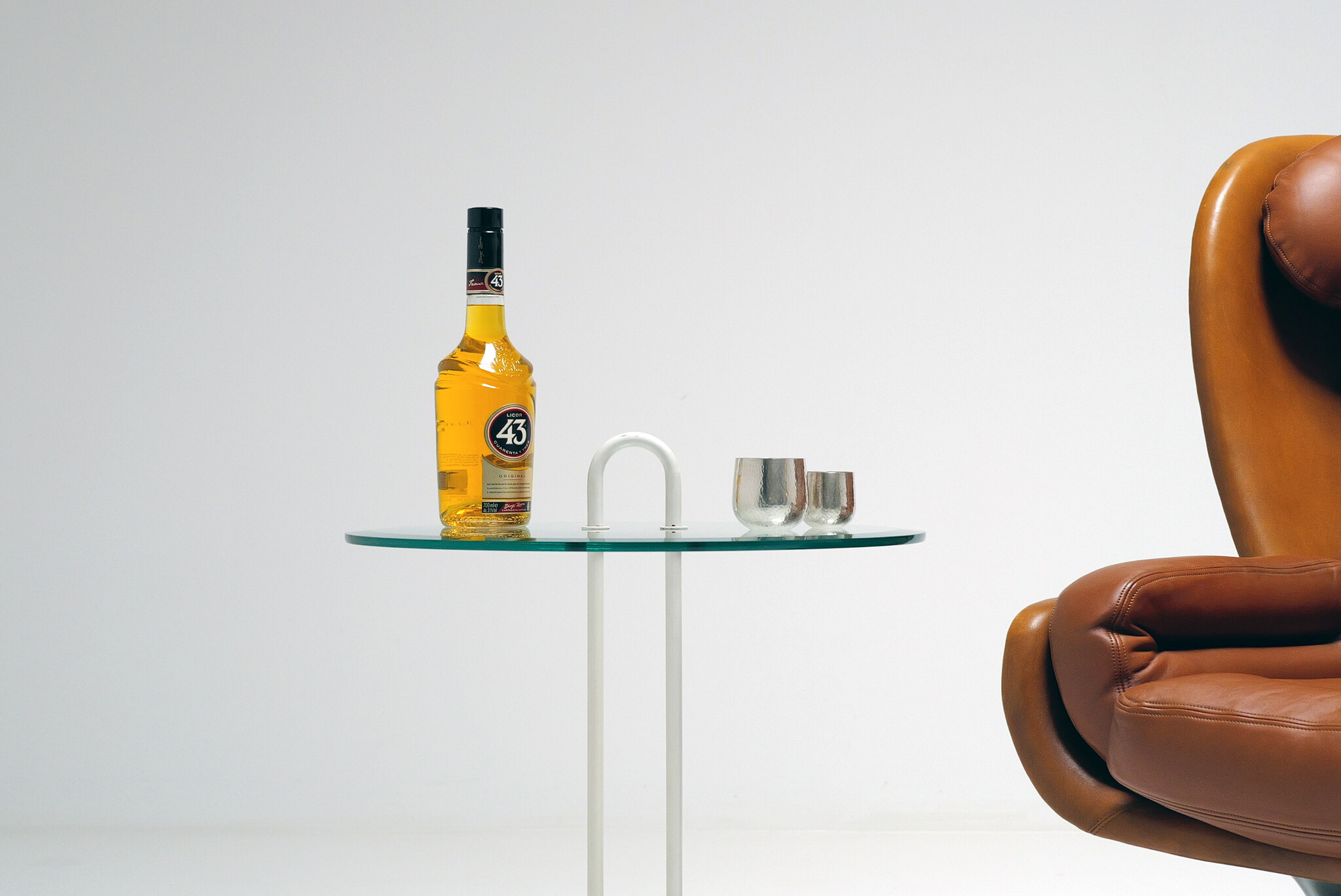 Bijzettafel Vico Magistretti voor Cattelan Italia