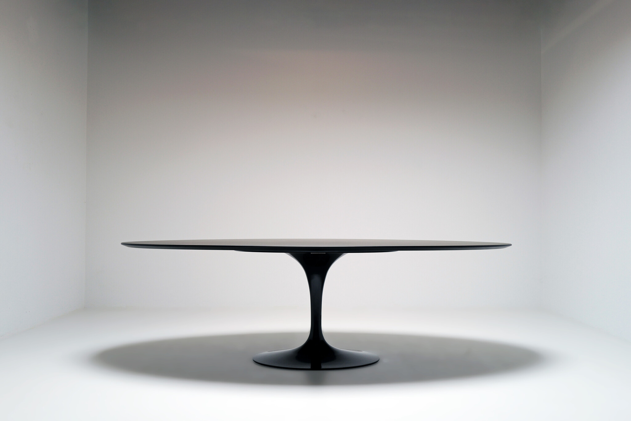 Knoll Tulip ovale tafel door Eero Saarinen, 1957