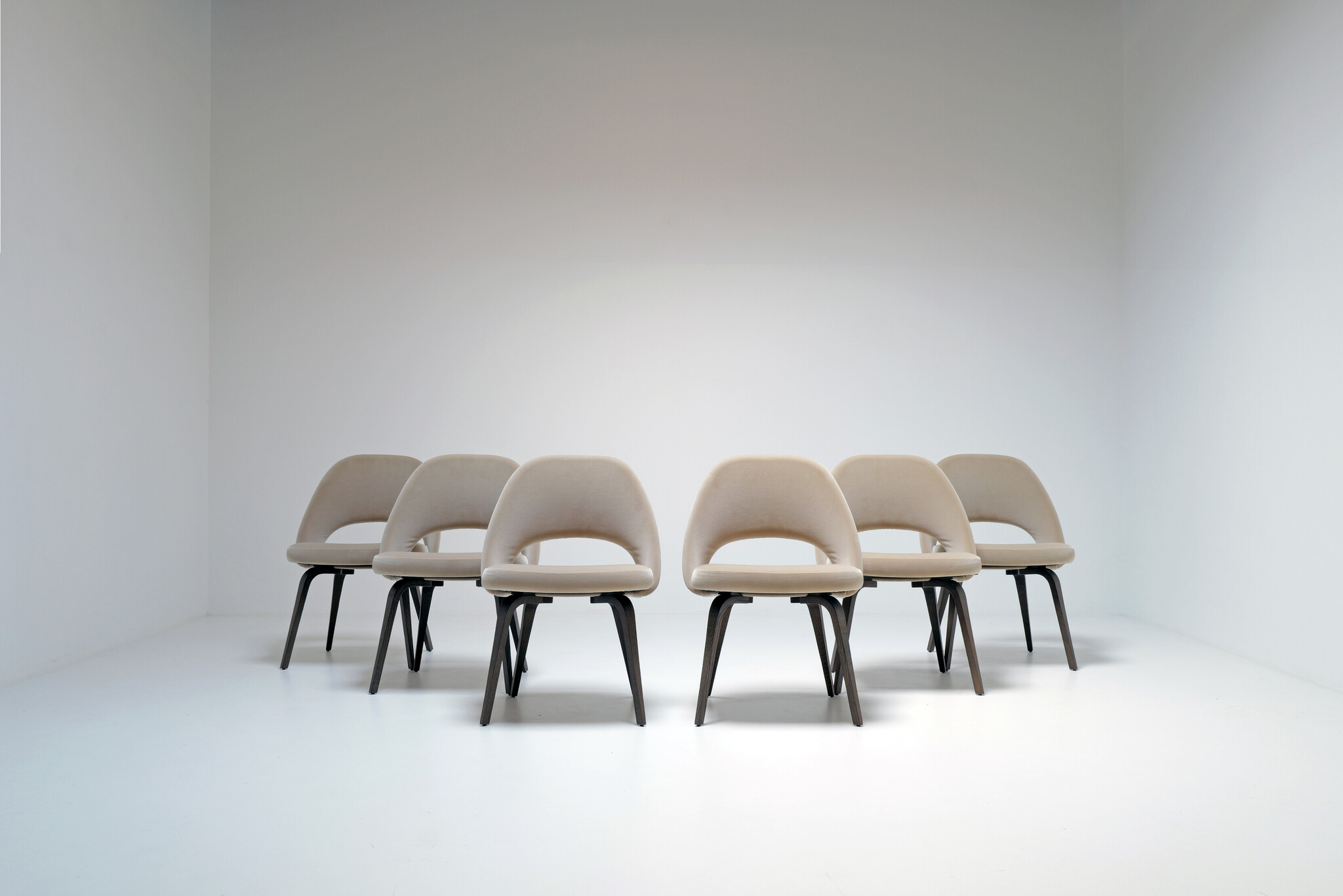 Eero Saarinen “Conference” stoelen voor Knoll International, 1948