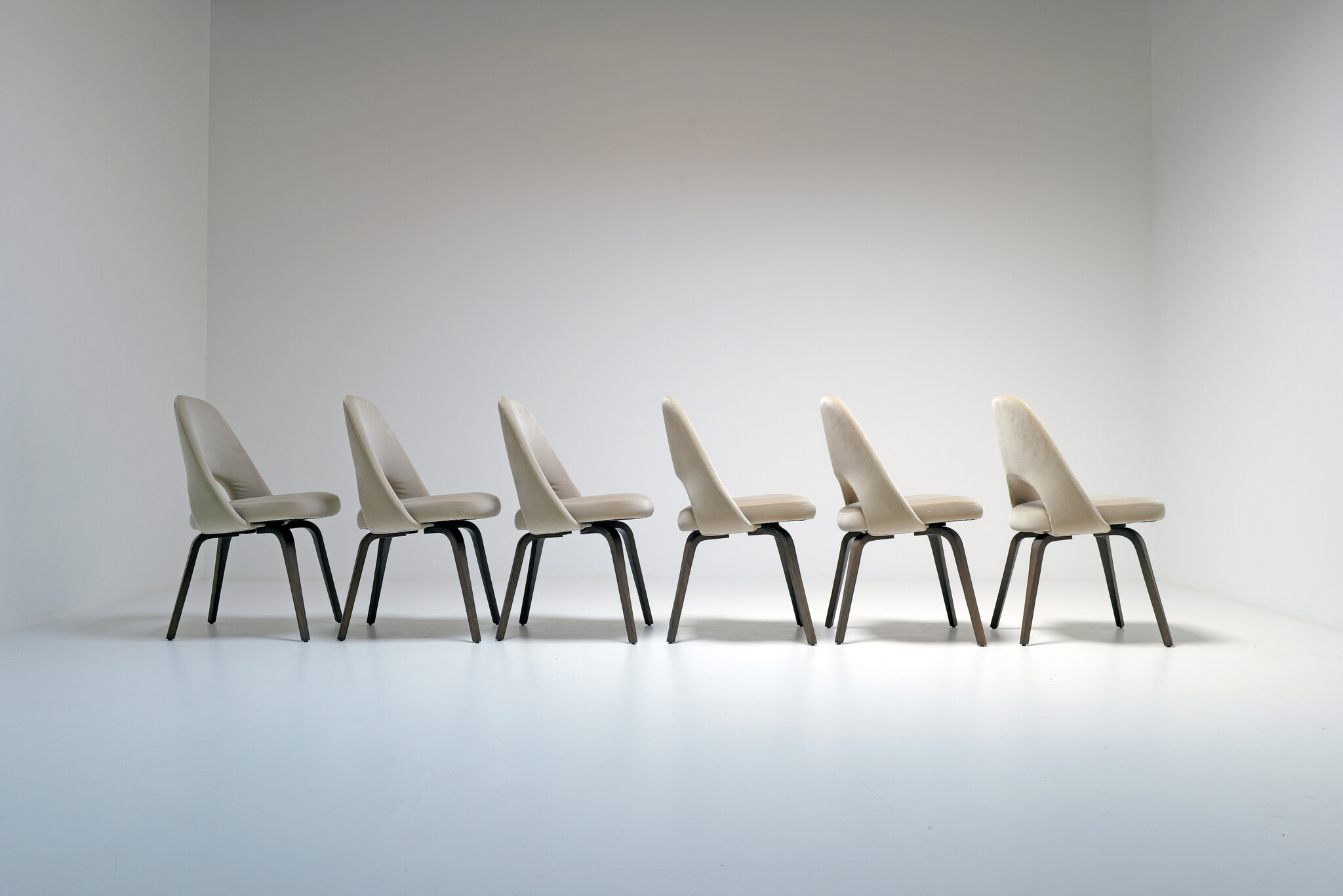 Eero Saarinen “Conference” stoelen voor Knoll International, 1948