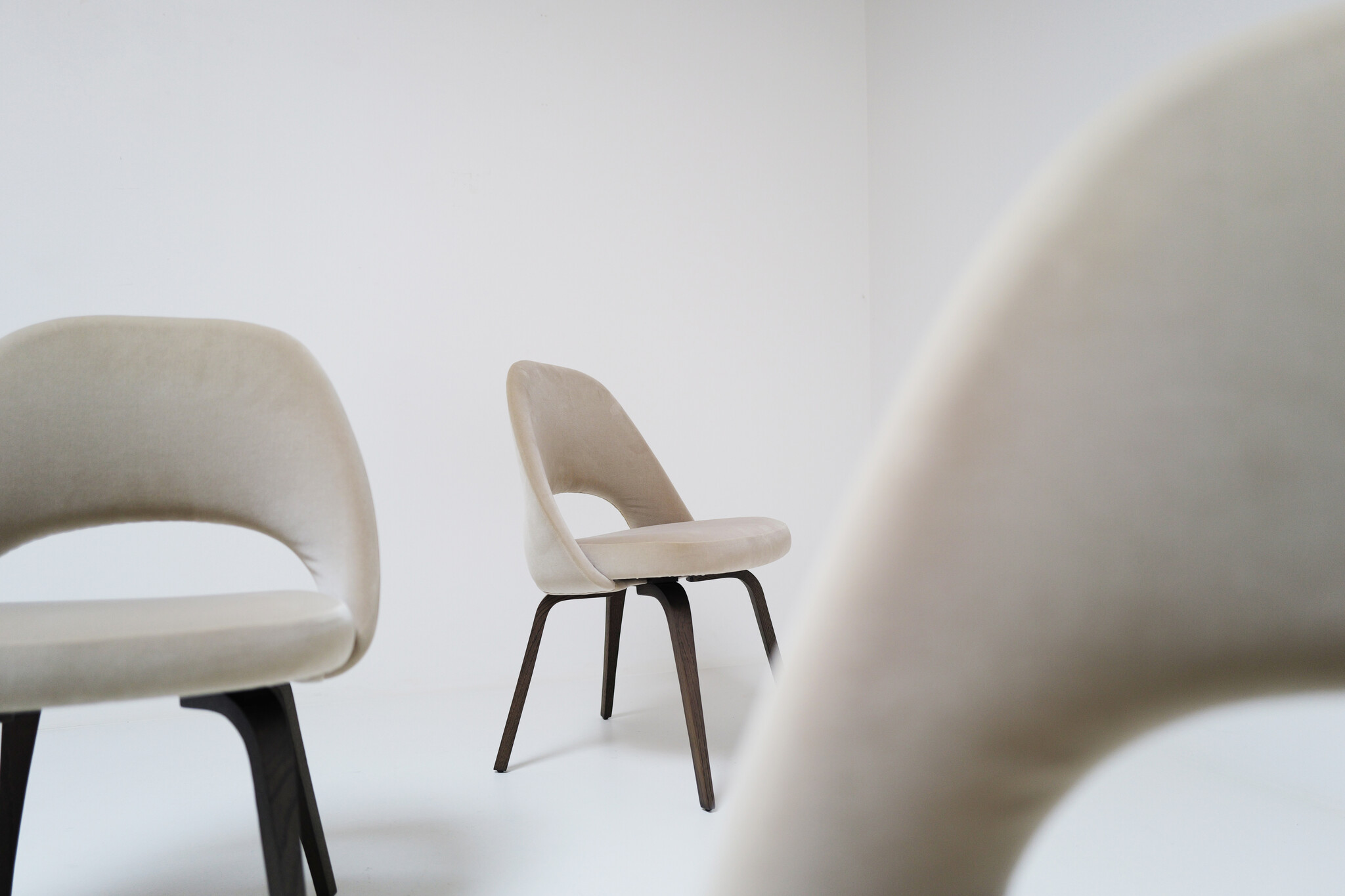 Eero Saarinen “Conference” stoelen voor Knoll International, 1948