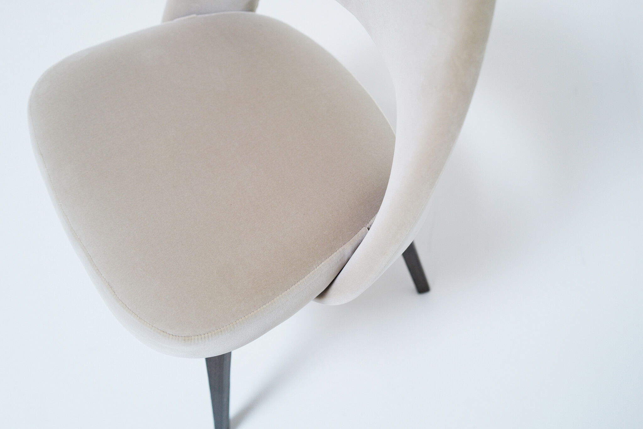 Eero Saarinen “Conference” stoelen voor Knoll International, 1948