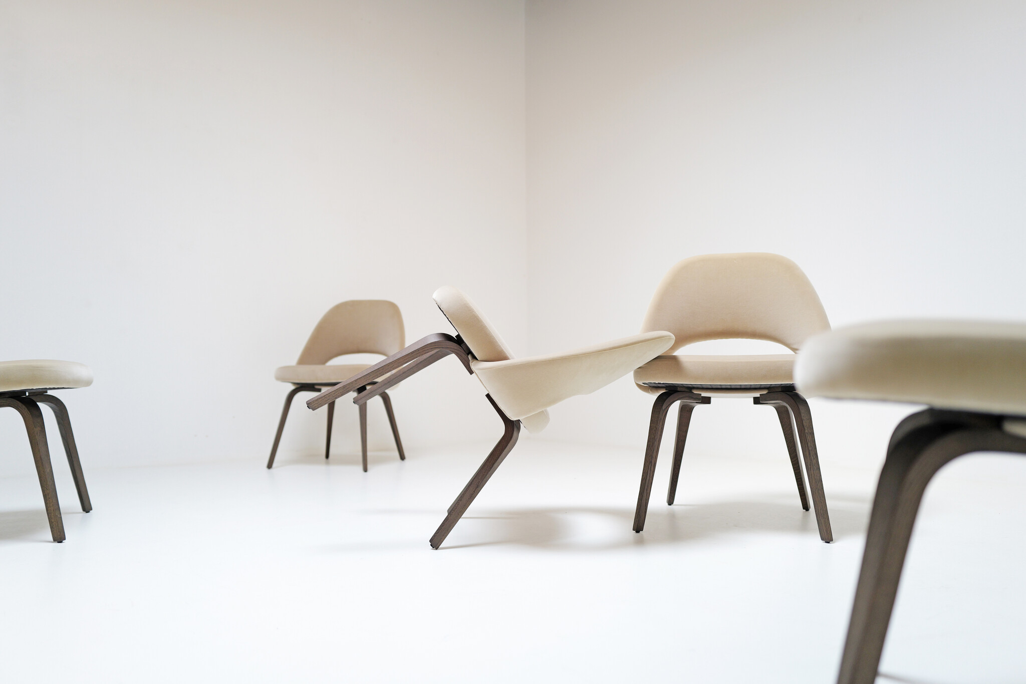 Eero Saarinen “Conference” stoelen voor Knoll International, 1948