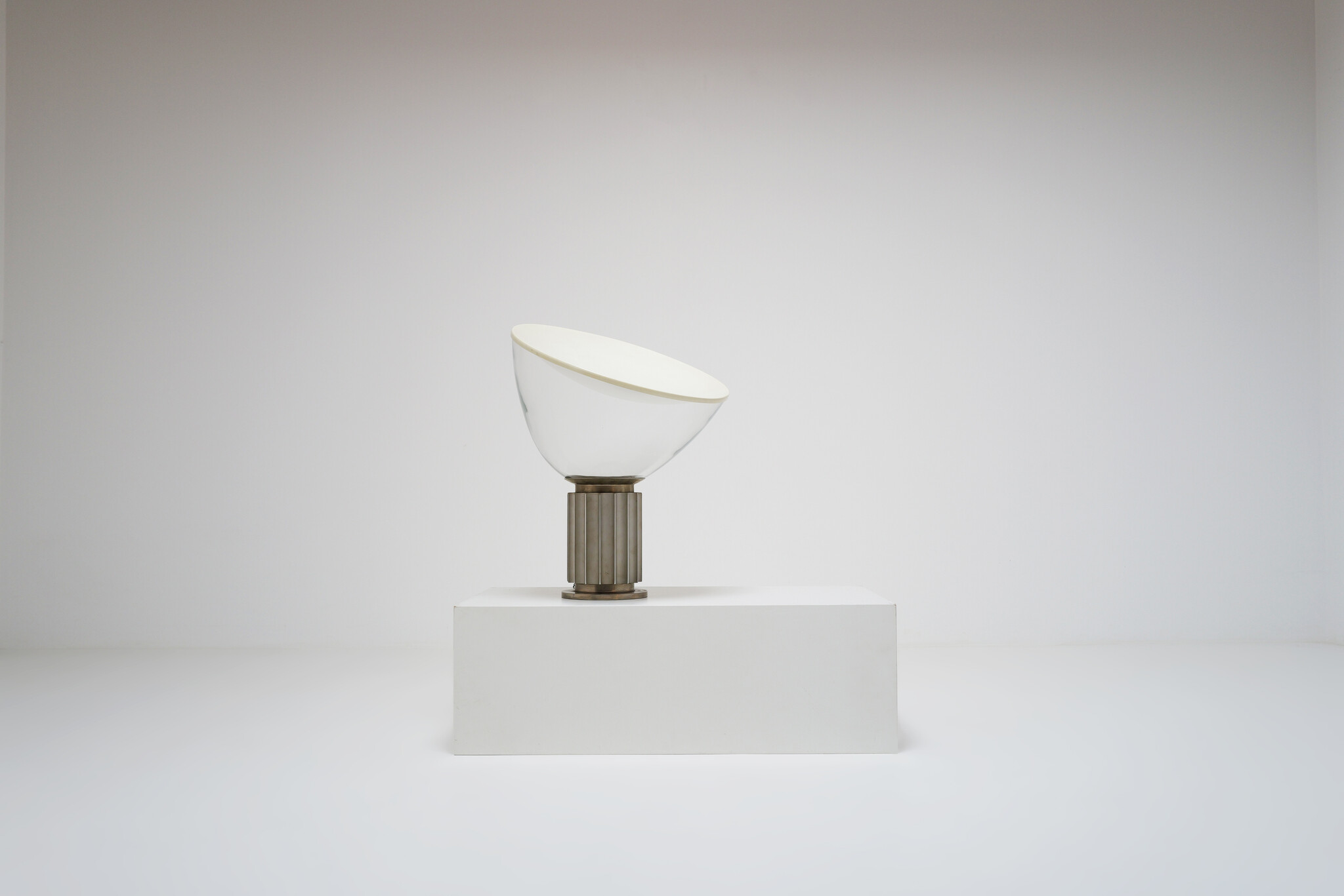 Flos Taccia lamp by Achille & Pier Giacomo Castiglioni, 1962