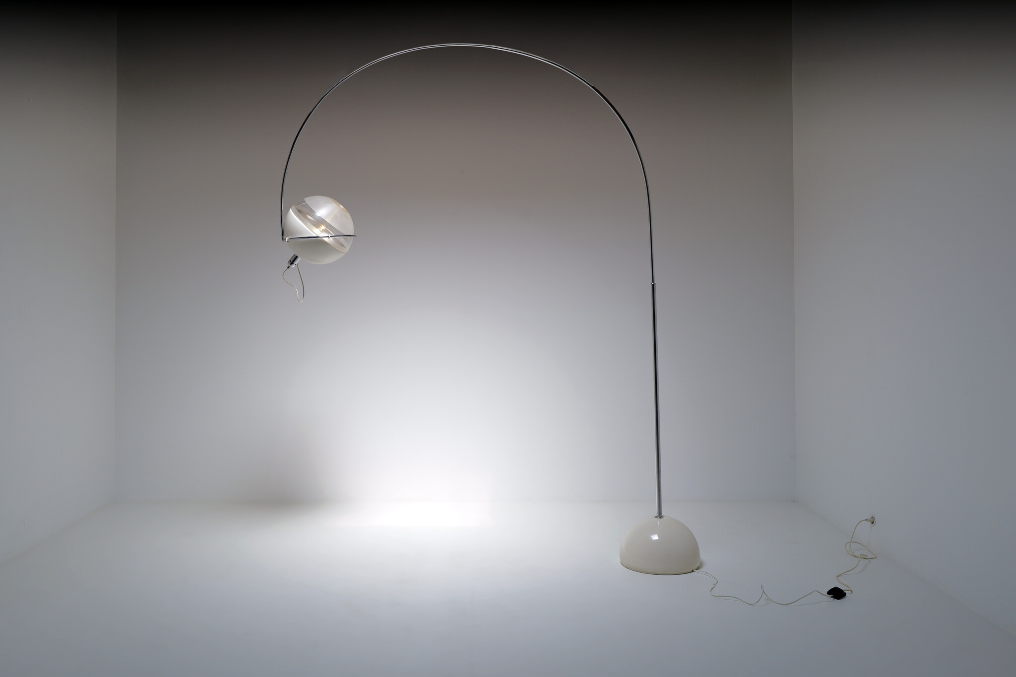Spaceage floor lamp by Fabio Lenci for Guzzini, 1970s