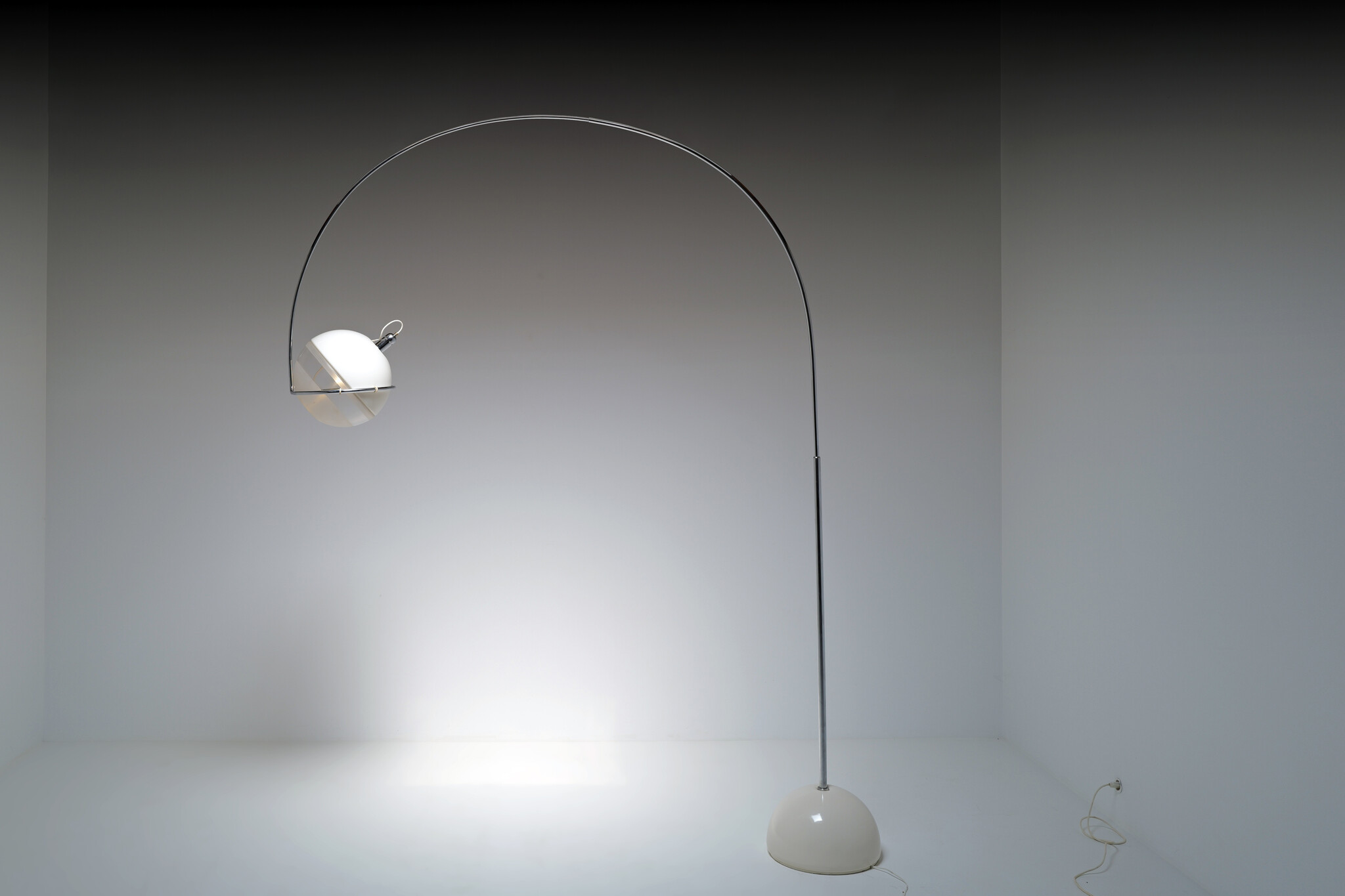 Spaceage floor lamp by Fabio Lenci for Guzzini, 1970s
