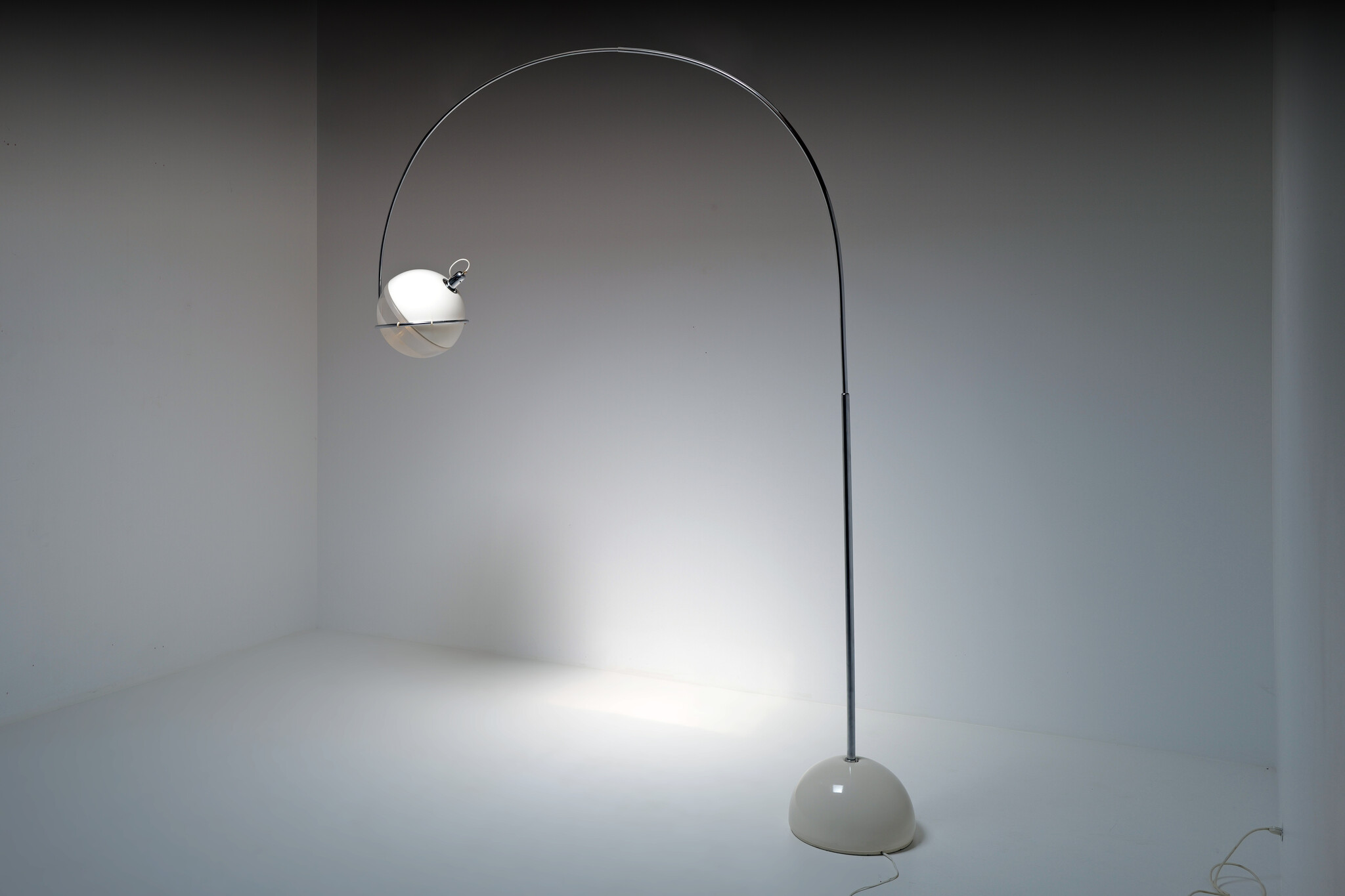 Spaceage floor lamp by Fabio Lenci for Guzzini, 1970s