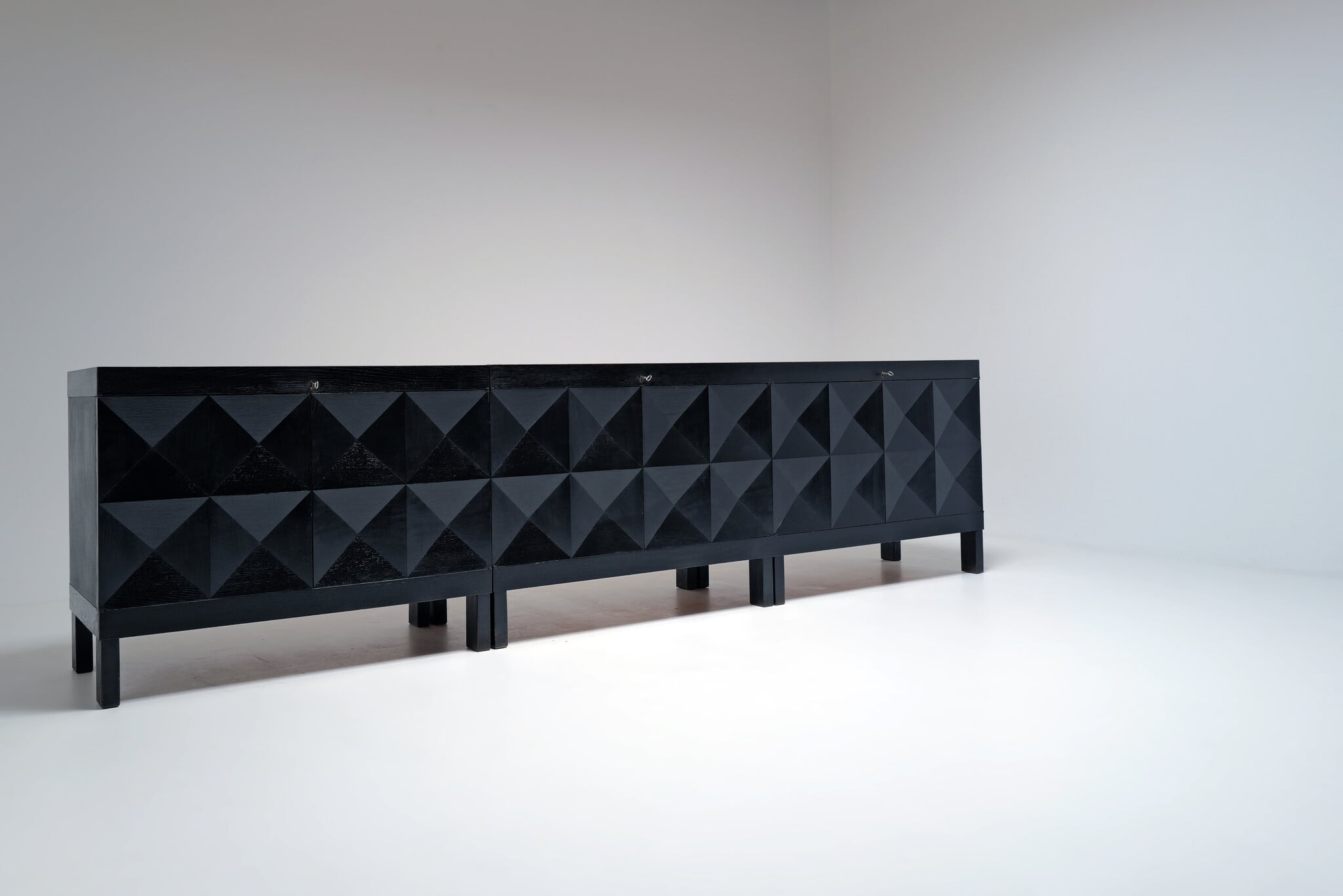 Zeldzame brutalistische sideboard en barkast van J. Batenburg voor E.M.Y, België, 1969