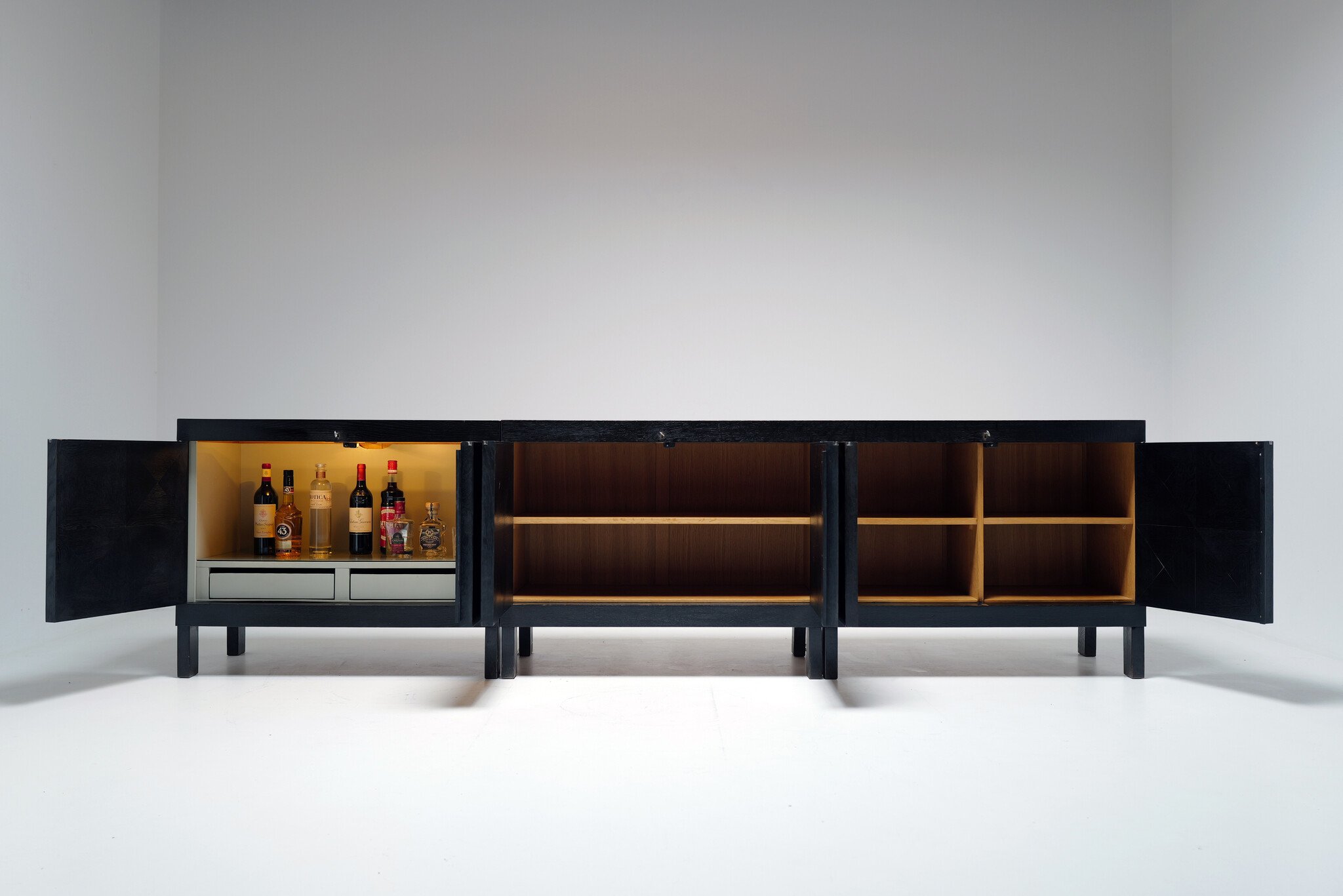 Zeldzame brutalistische sideboard en barkast van J. Batenburg voor E.M.Y, België, 1969