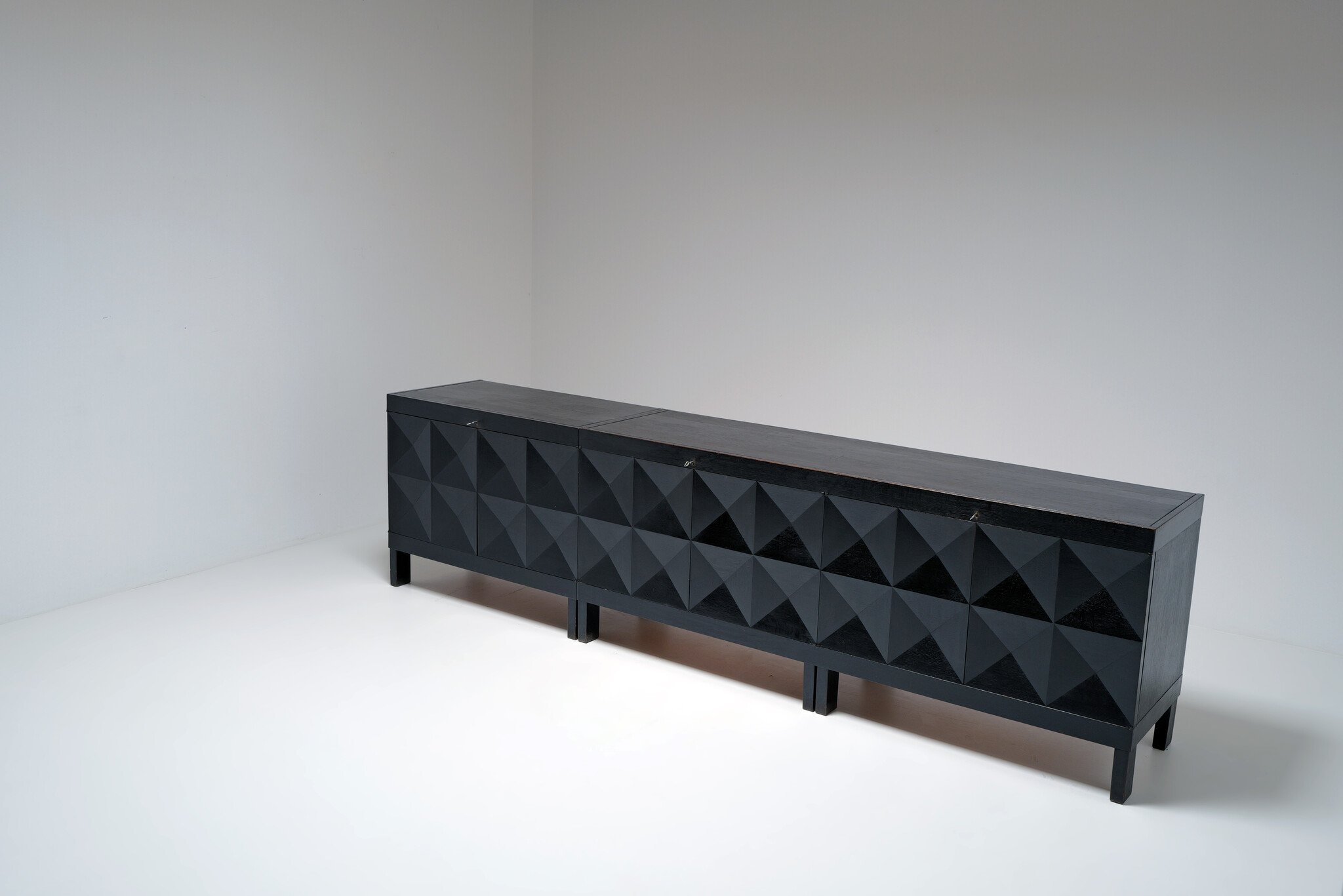 Zeldzame brutalistische sideboard en barkast van J. Batenburg voor E.M.Y, België, 1969