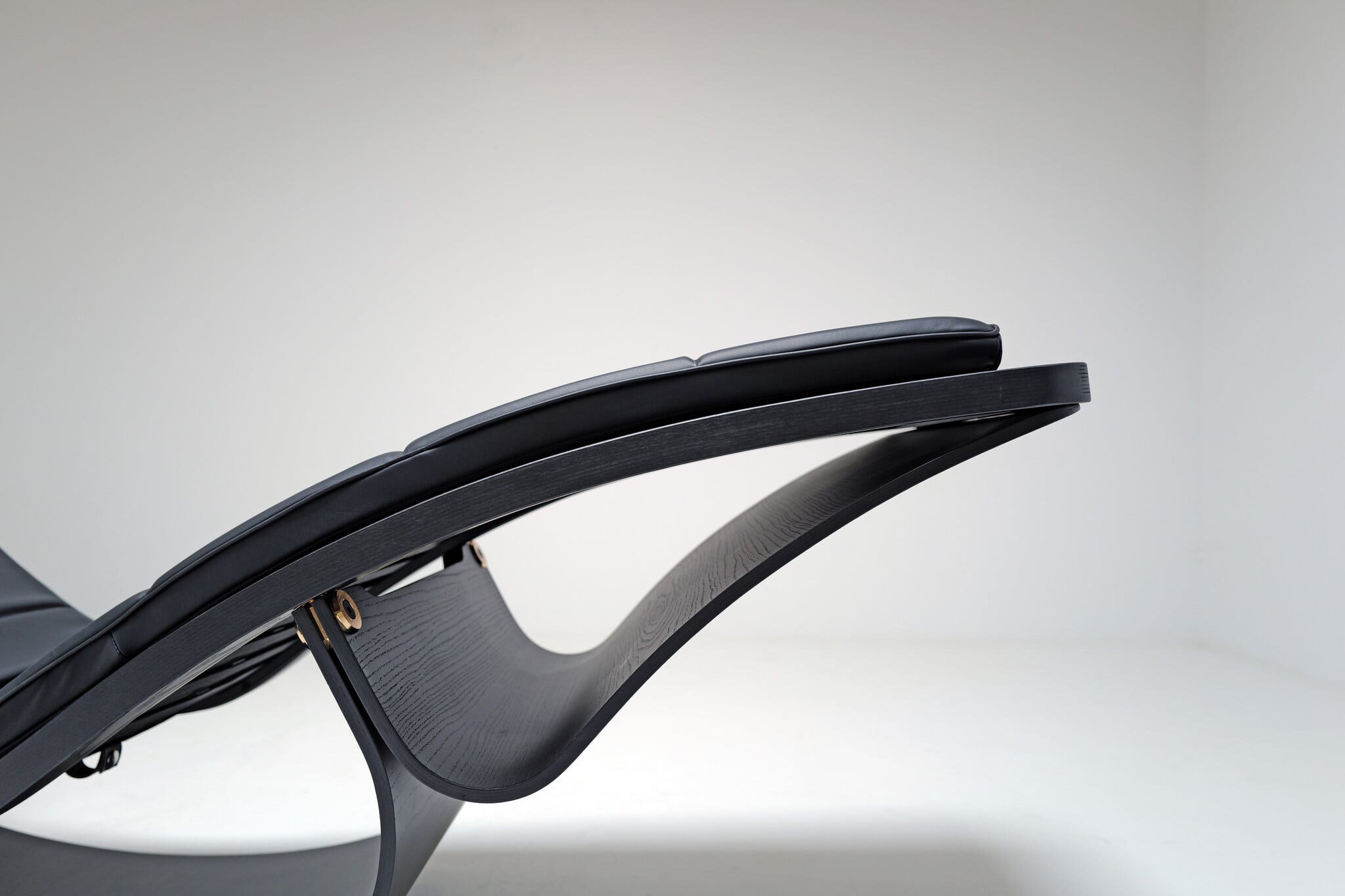 ‘Rio’ Rocking Chaise Lounge van Oscar Niemeyer