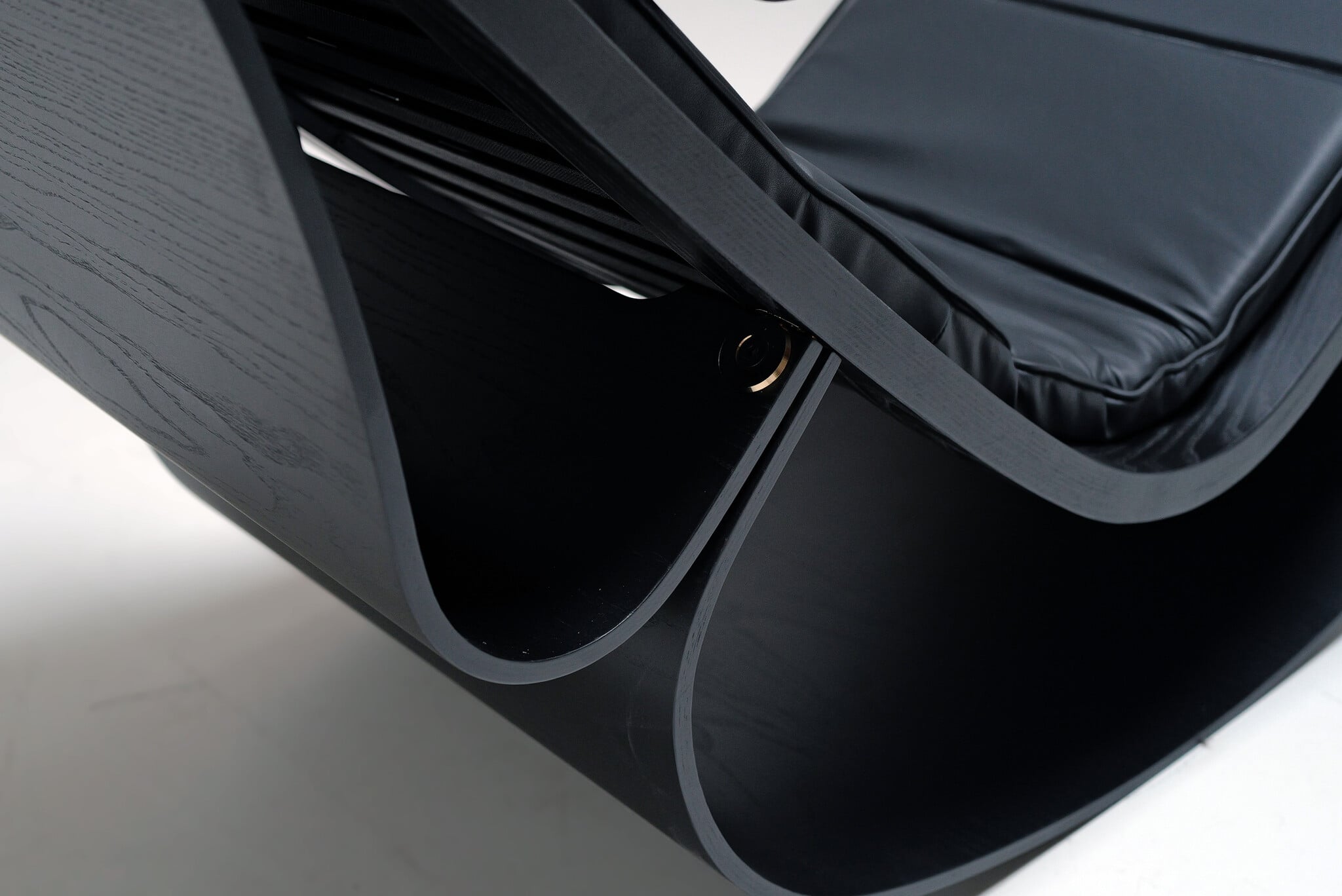 ‘Rio’ Rocking Chaise Lounge van Oscar Niemeyer