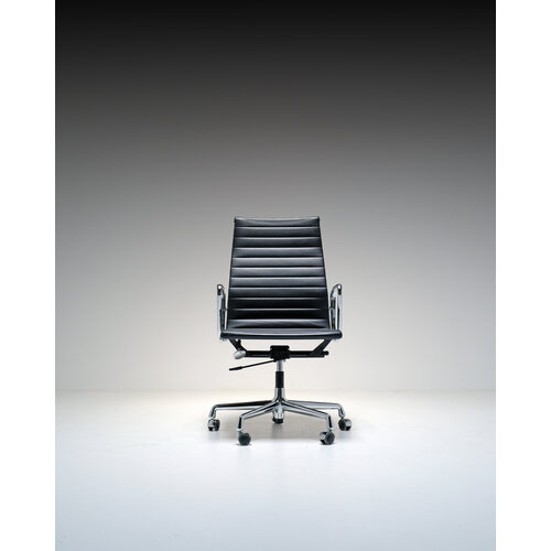 AE 119 chair by Charles & Ray Eames