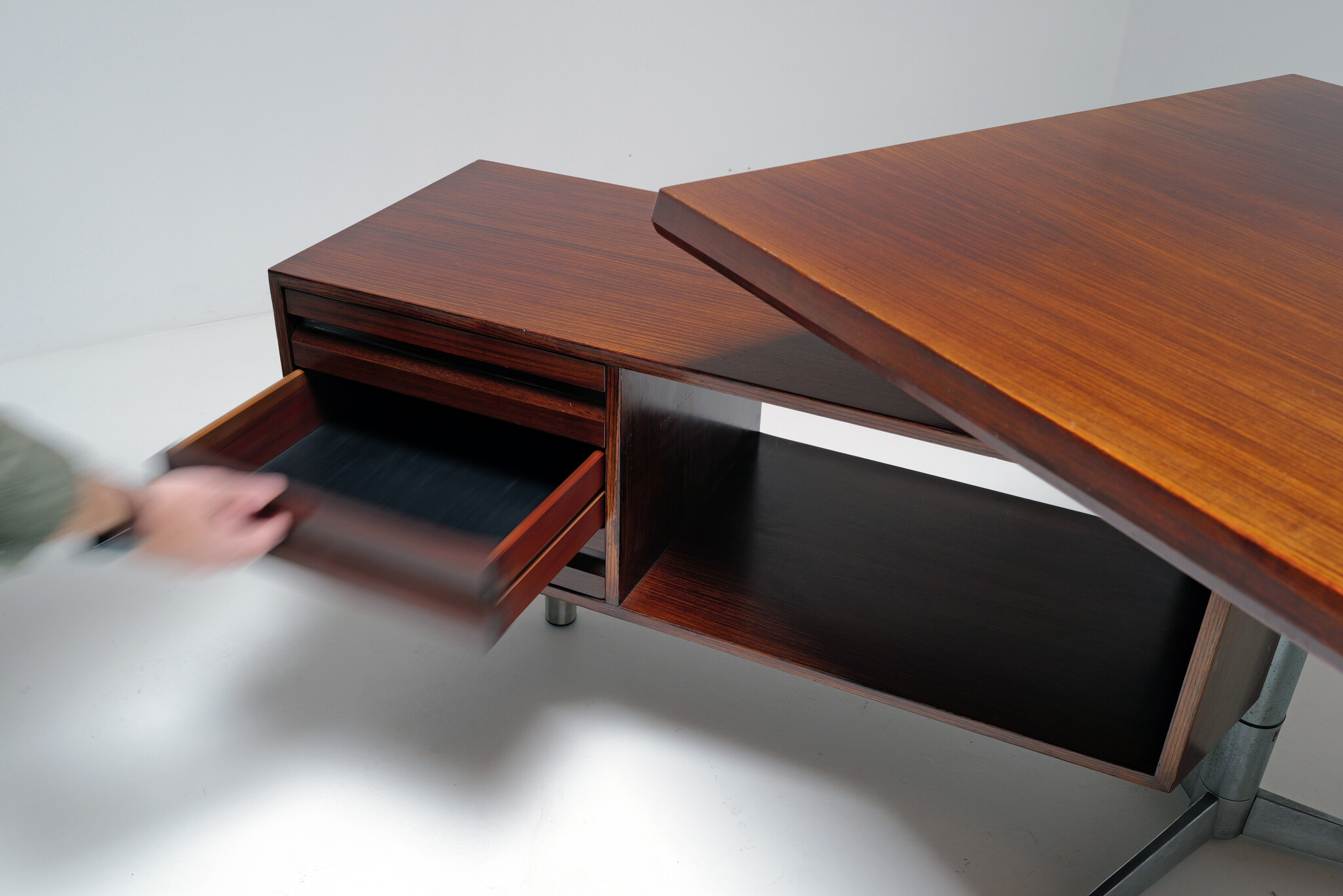 Directiebureau van Osvaldo Borsani voor Tecno Milano, 1956