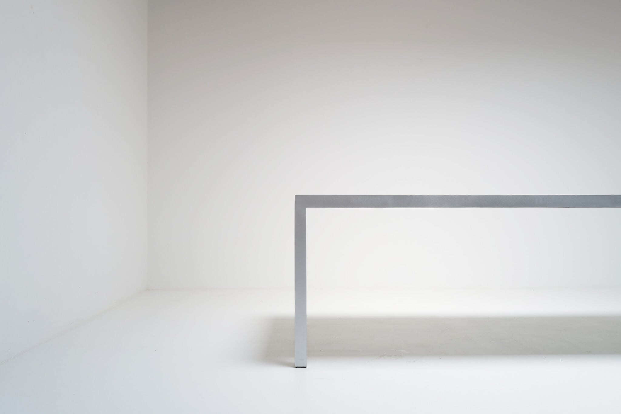 Alu tafel T88A van Maarten Van Severen voor MVS Studio
