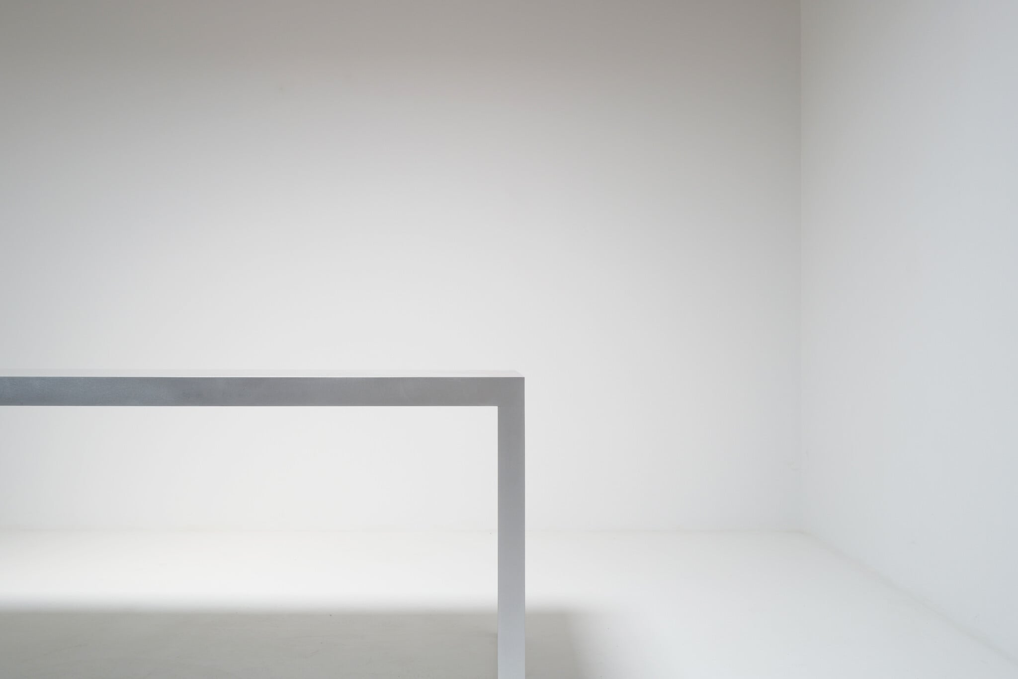 Alu tafel T88A van Maarten Van Severen voor MVS Studio