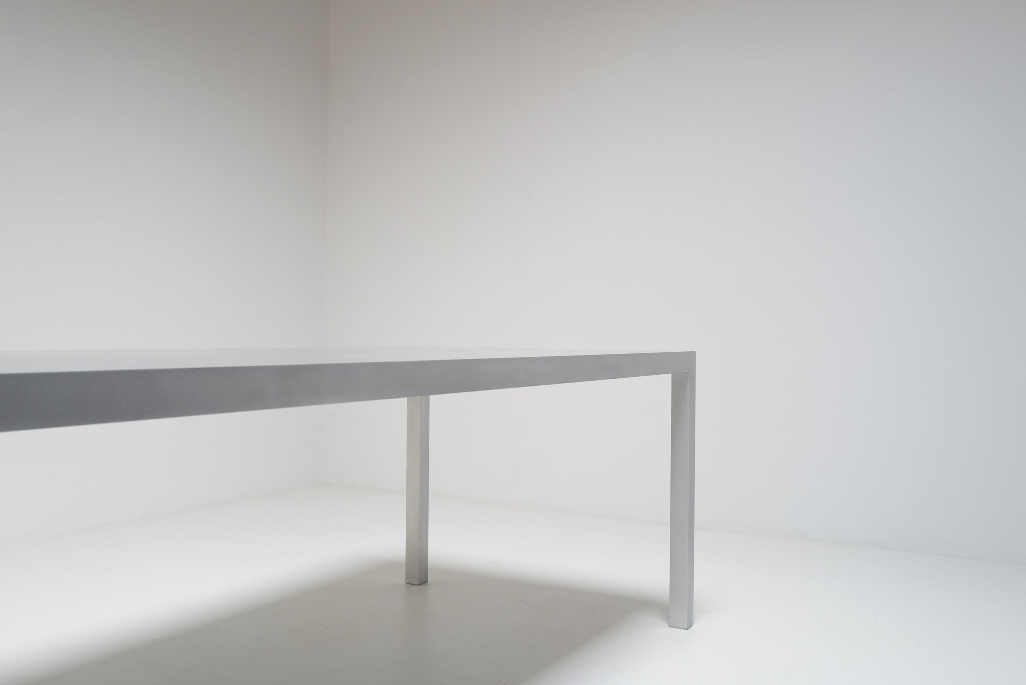 Alu tafel T88A van Maarten Van Severen voor MVS Studio