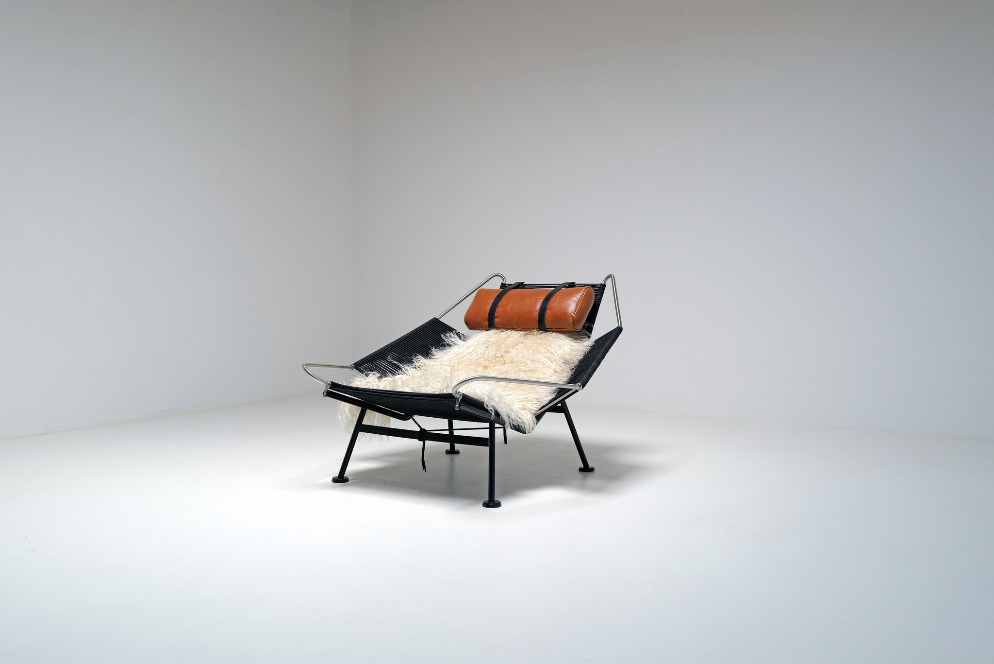 Flag Halyard Lounge Chair van Hans J. Wegner voor PP Møbler