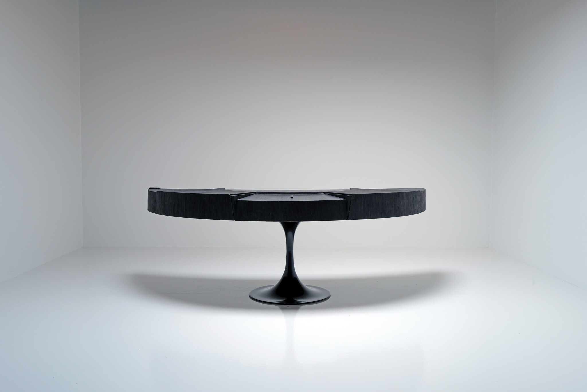 Exclusief Space Age “Boomerang” directiebureau, 1980’s