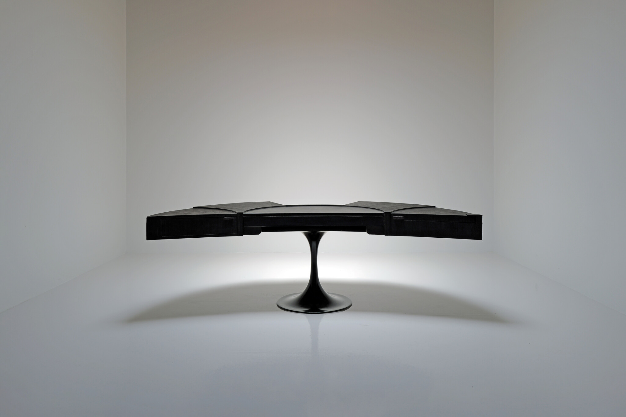 Exclusief Space Age “Boomerang” directiebureau, 1980’s