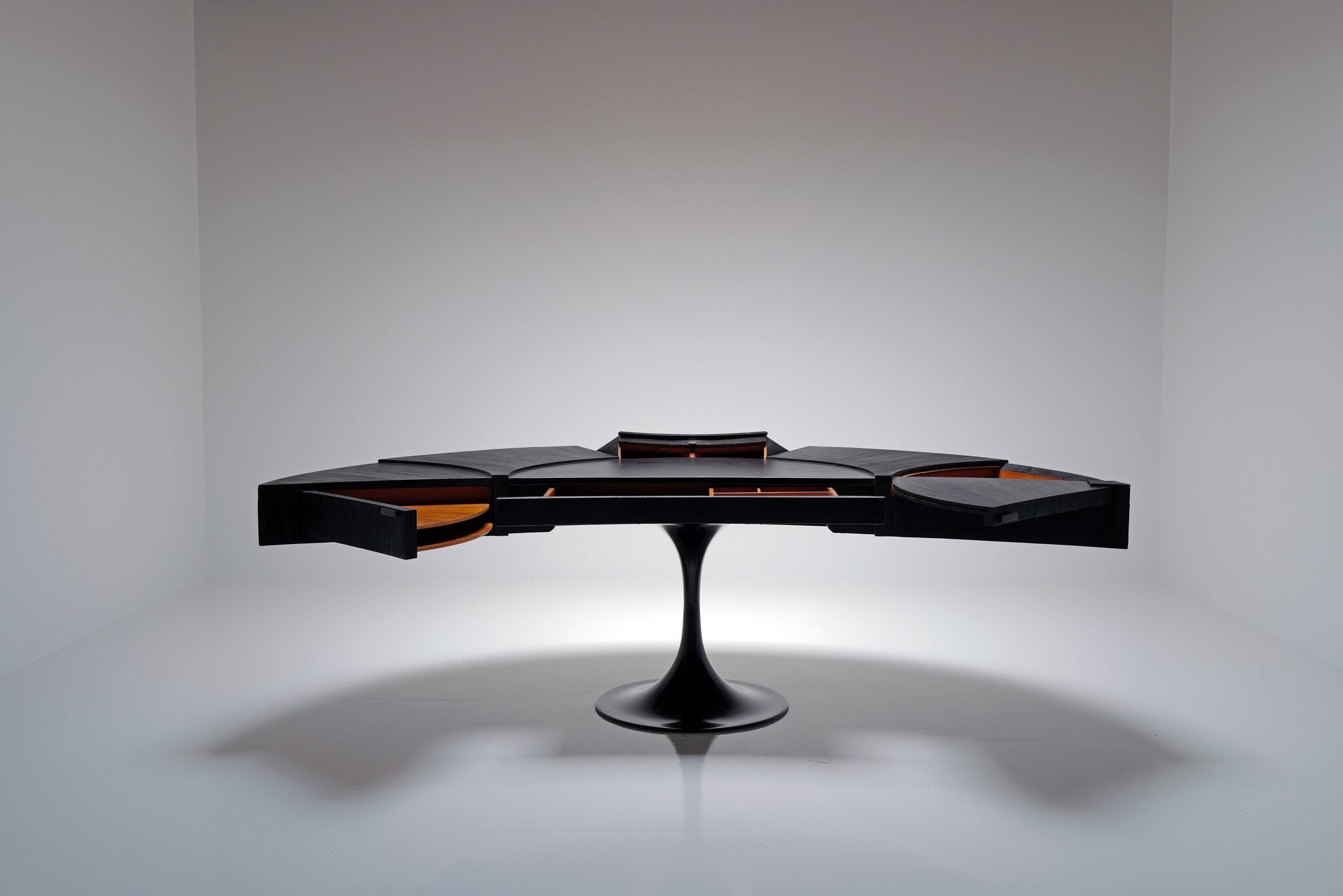 Exclusief Space Age “Boomerang” directiebureau, 1980’s