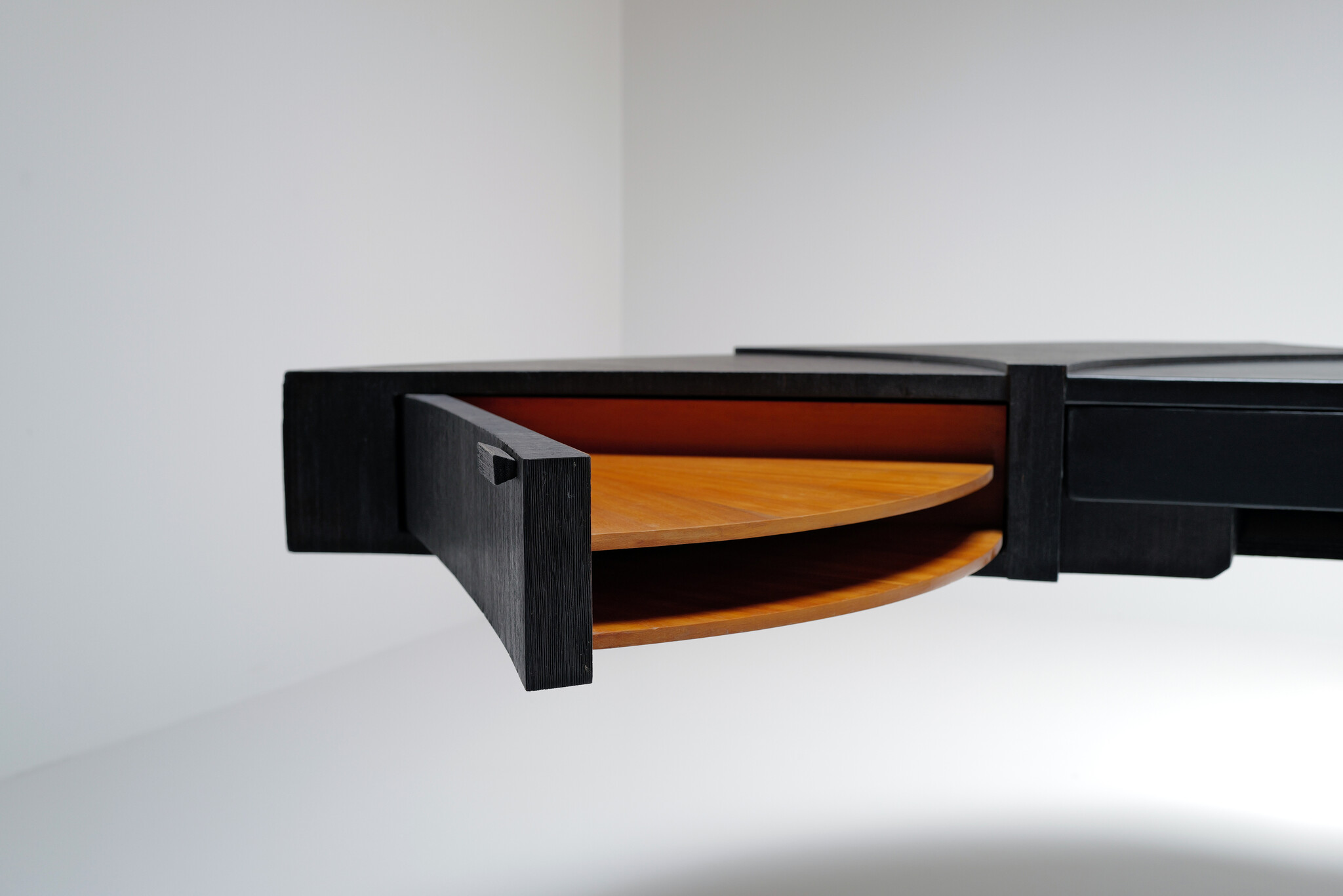 Exclusief Space Age “Boomerang” directiebureau, 1980’s