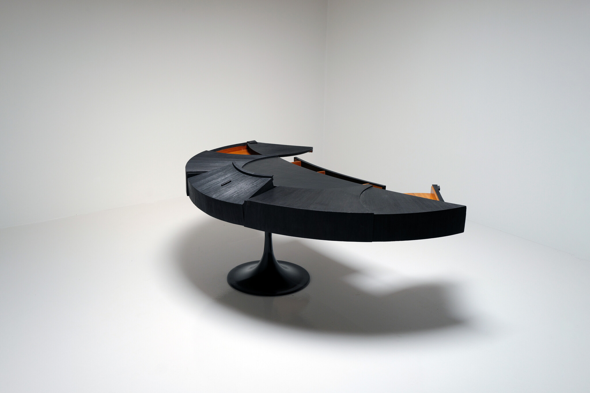 Exclusief Space Age “Boomerang” directiebureau, 1980’s
