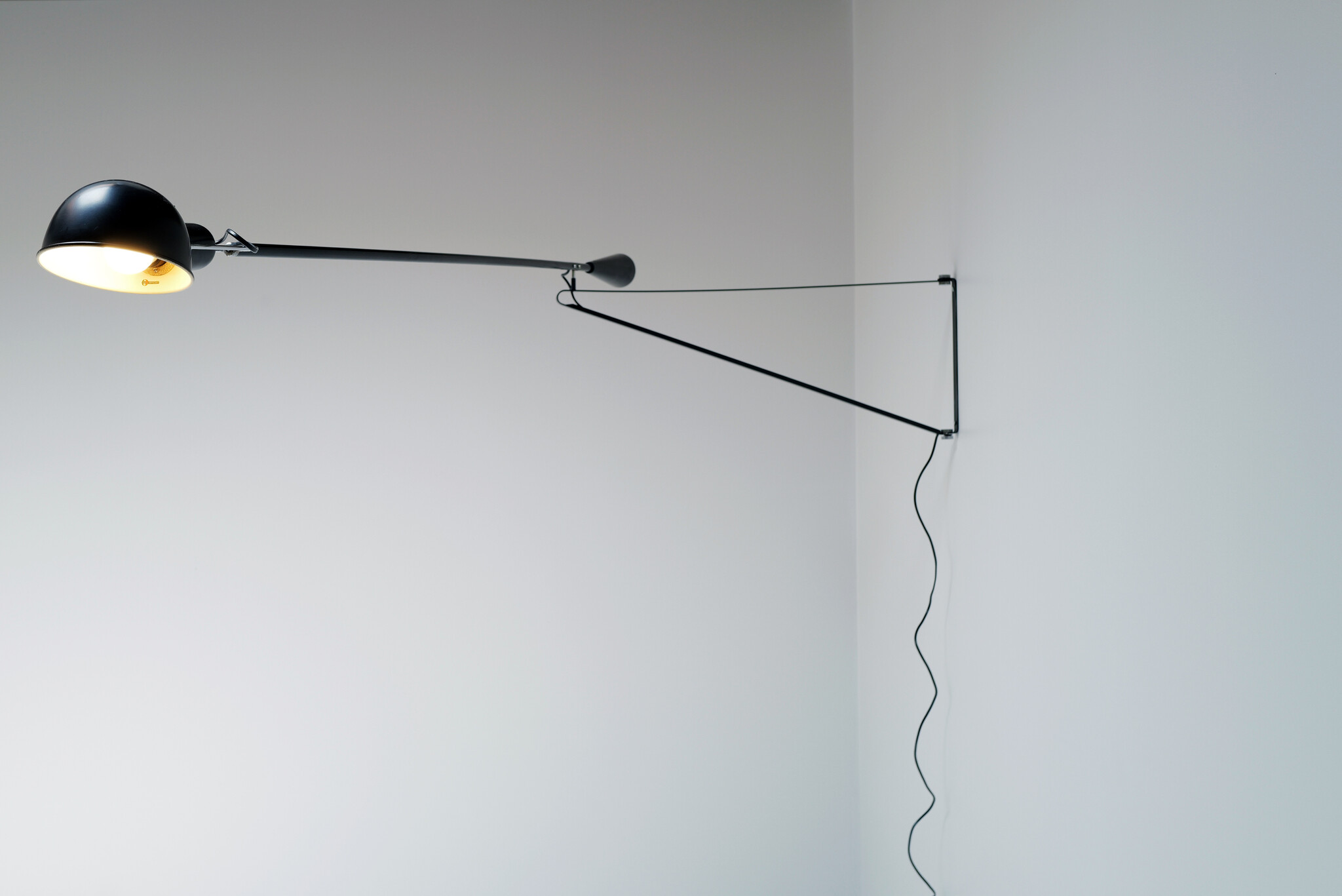 Wall lamp Model 265 van Paolo Rizzatto voor Arteluce, 1973