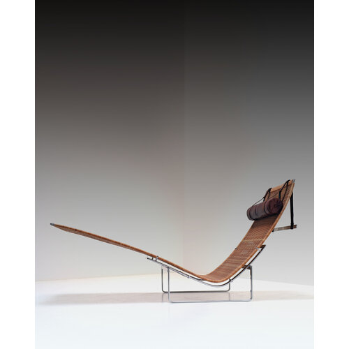 PK24 designed by Poul Kjaerholm