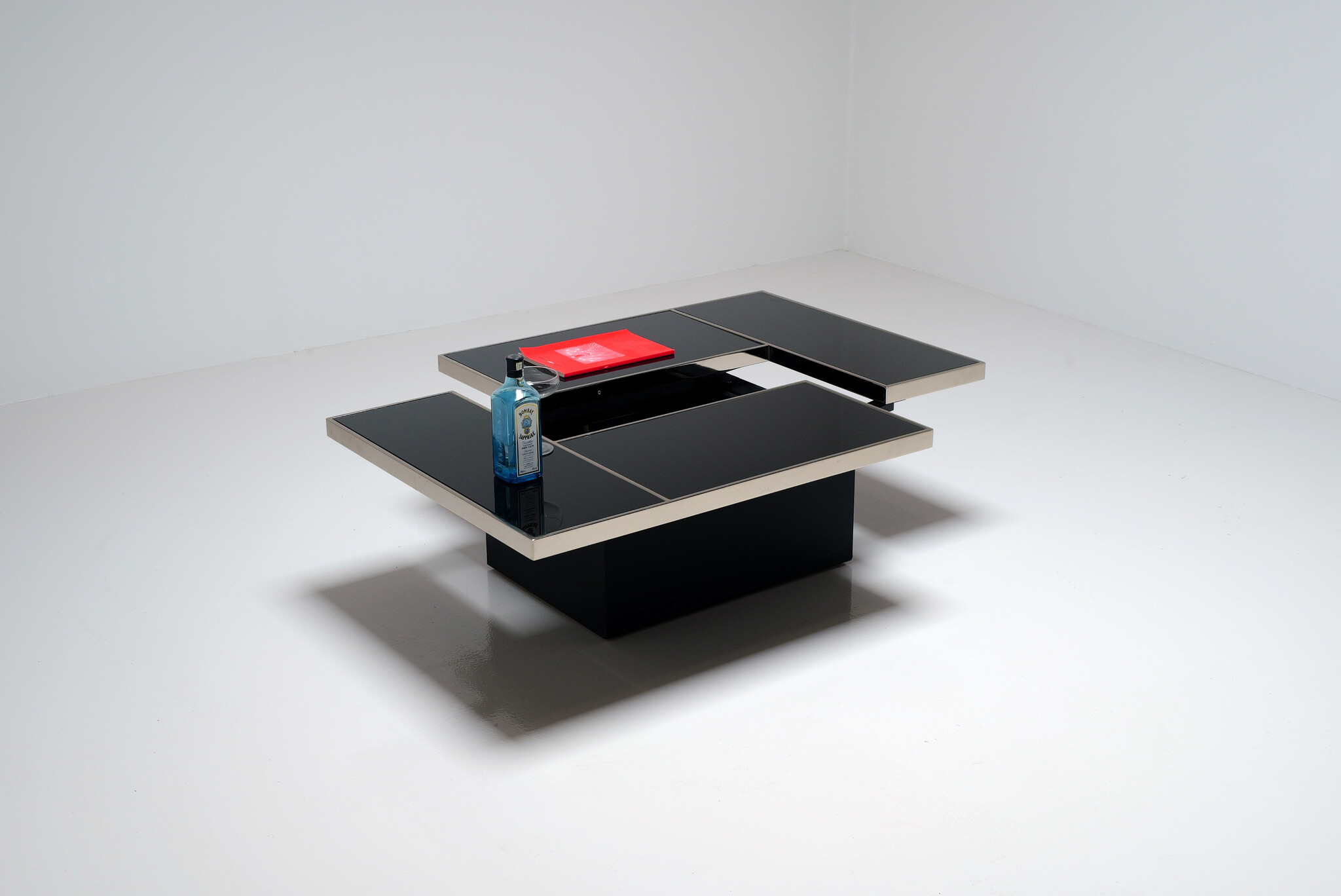 Belgo Chrom salontafel met verborgen bar, 1970's