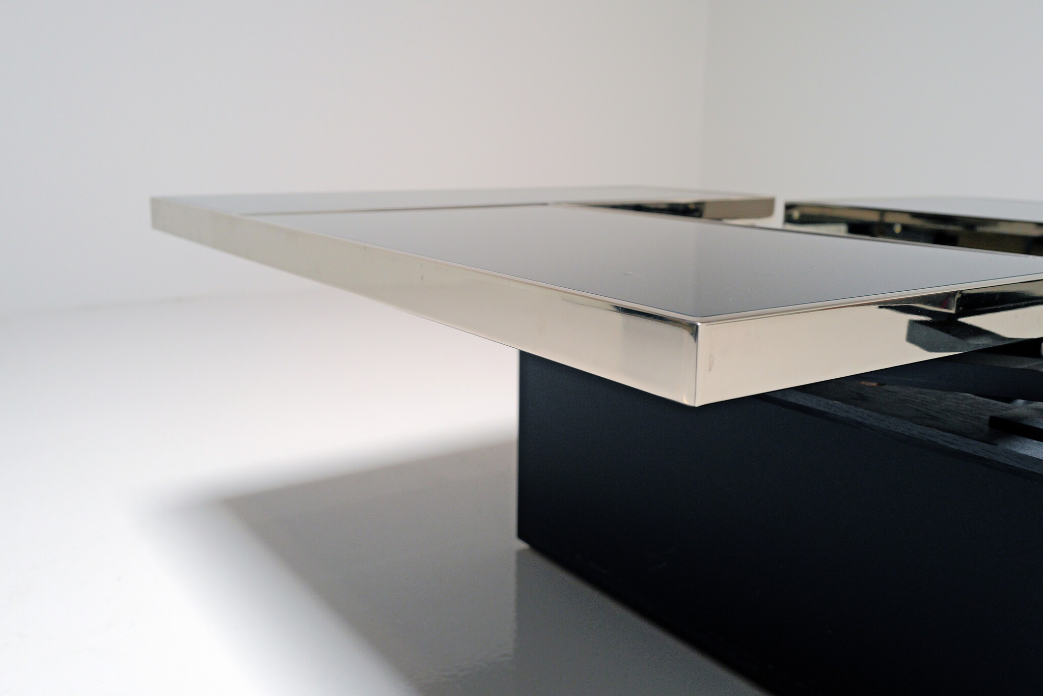 Belgo Chrom salontafel met verborgen bar, 1970's