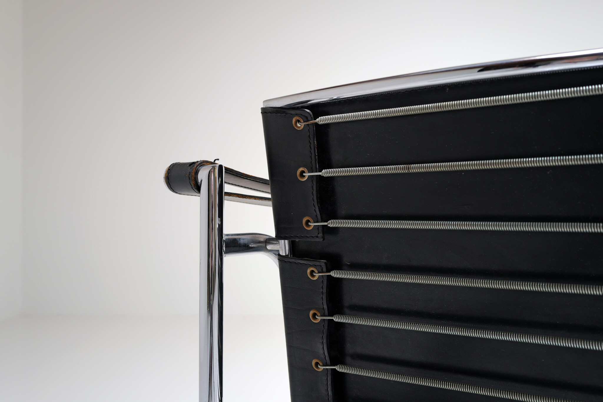 Set van 2 LC1 fauteuils van Le Corbusier, Pierre Jeanneret & Charlotte Perriand voor Cassina, 1970s