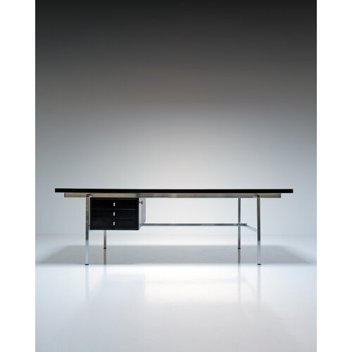 Bureau Jorgen Kastholm ST196