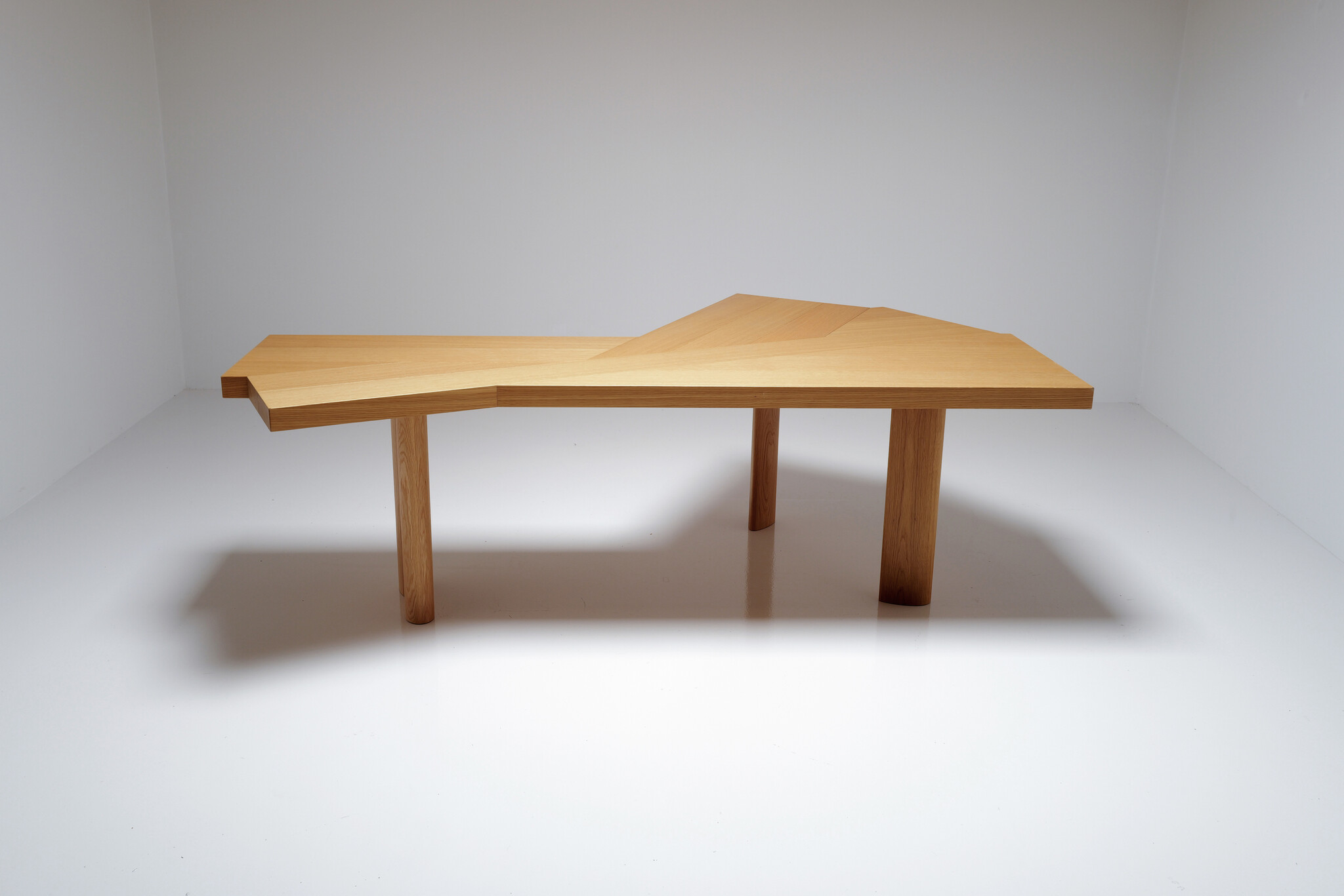 Natural Oak Ventaglio bureau van Charlotte Perriand voor Cassina