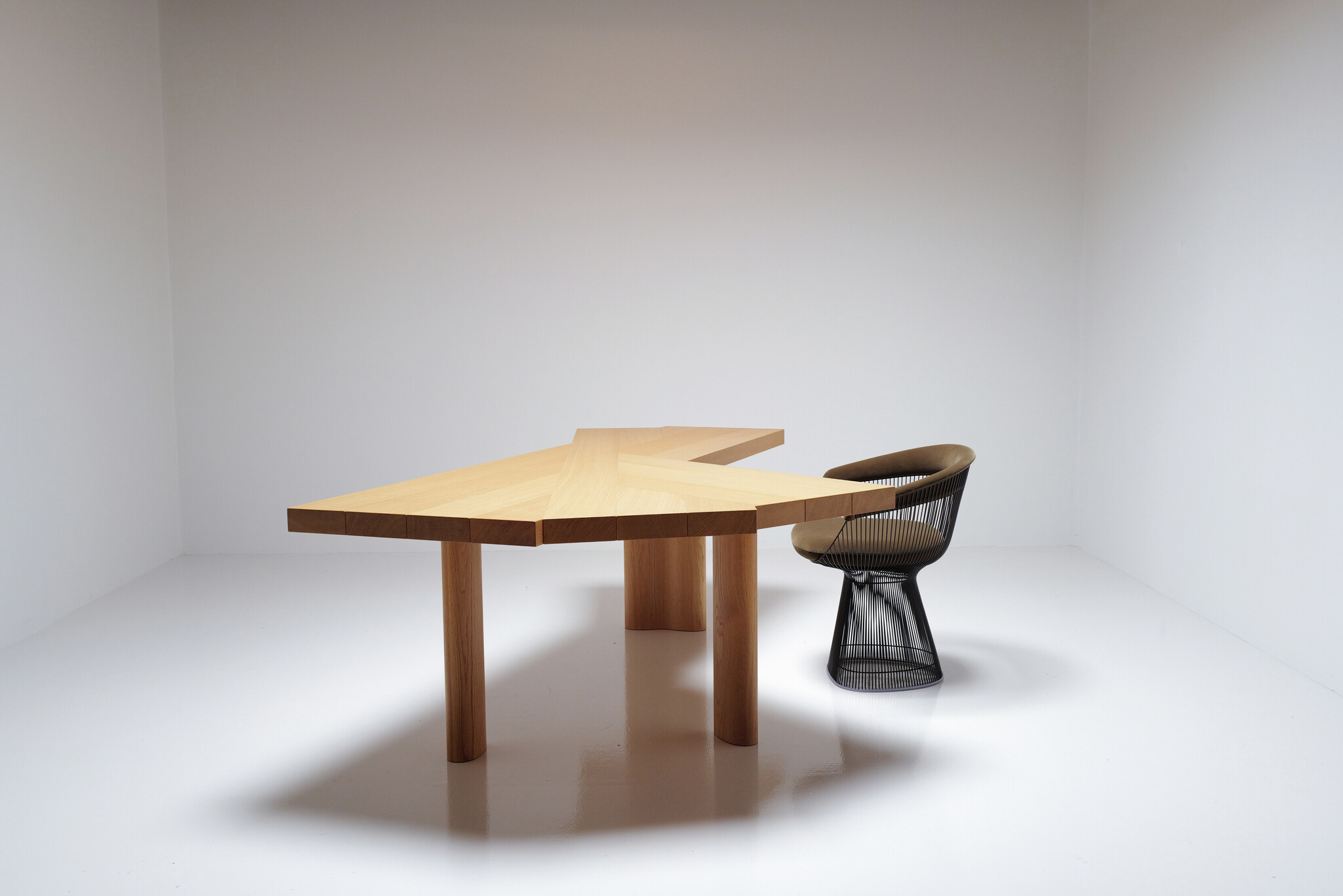 Natural Oak Ventaglio bureau van Charlotte Perriand voor Cassina