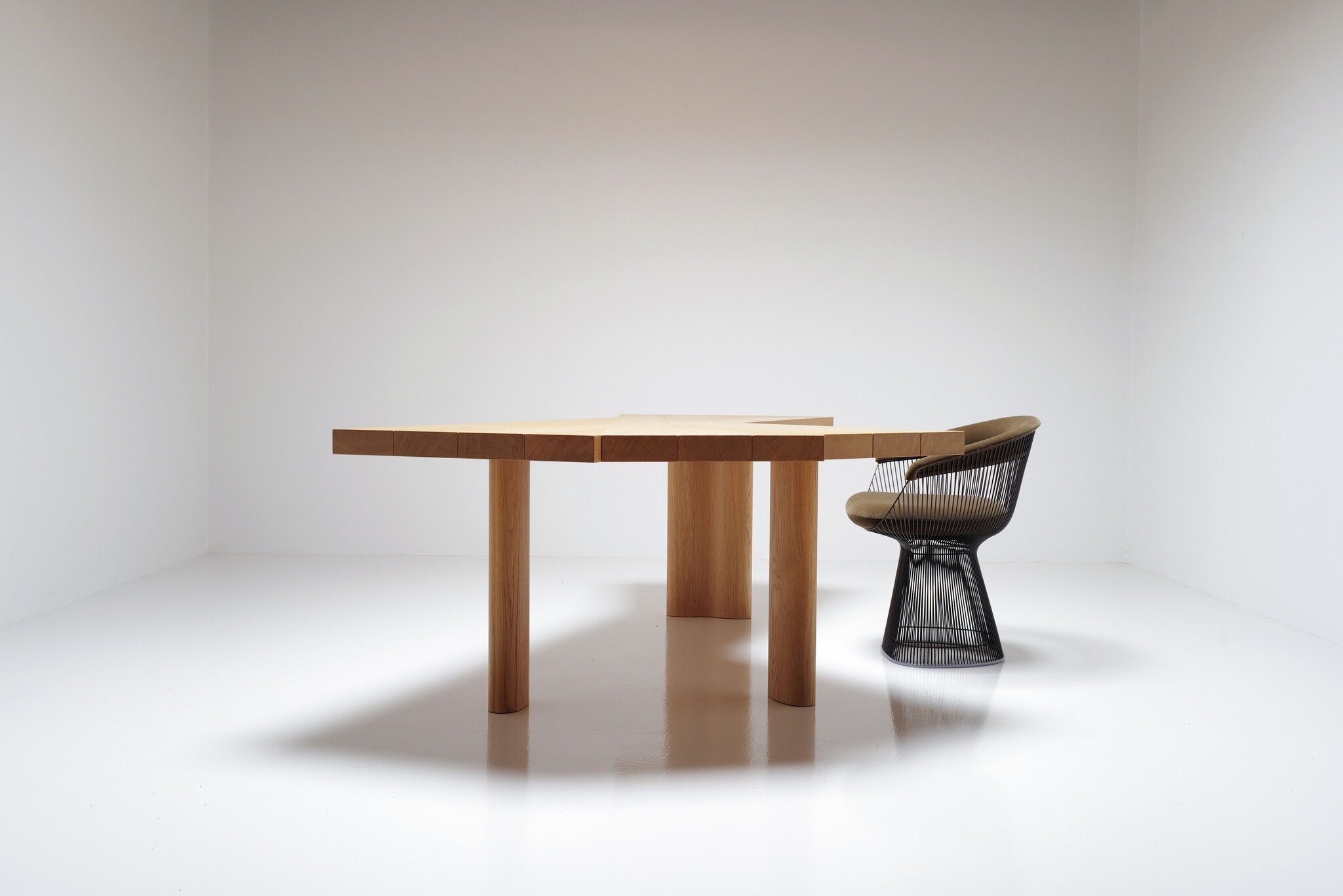 Natural Oak Ventaglio bureau van Charlotte Perriand voor Cassina