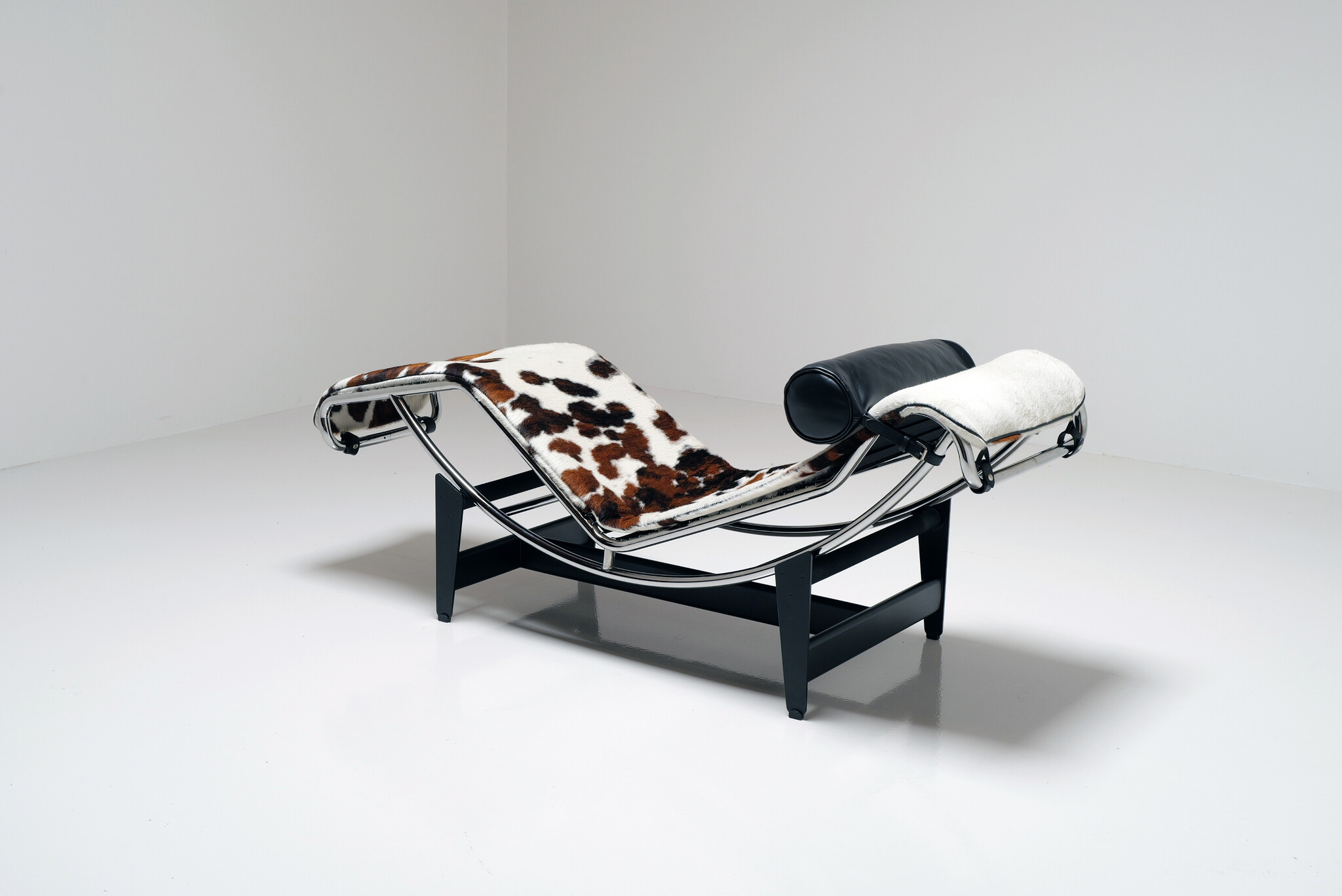 LC4 Chaise Longue van Le Corbusier, Pierre Jeanneret & Charlotte Perriand